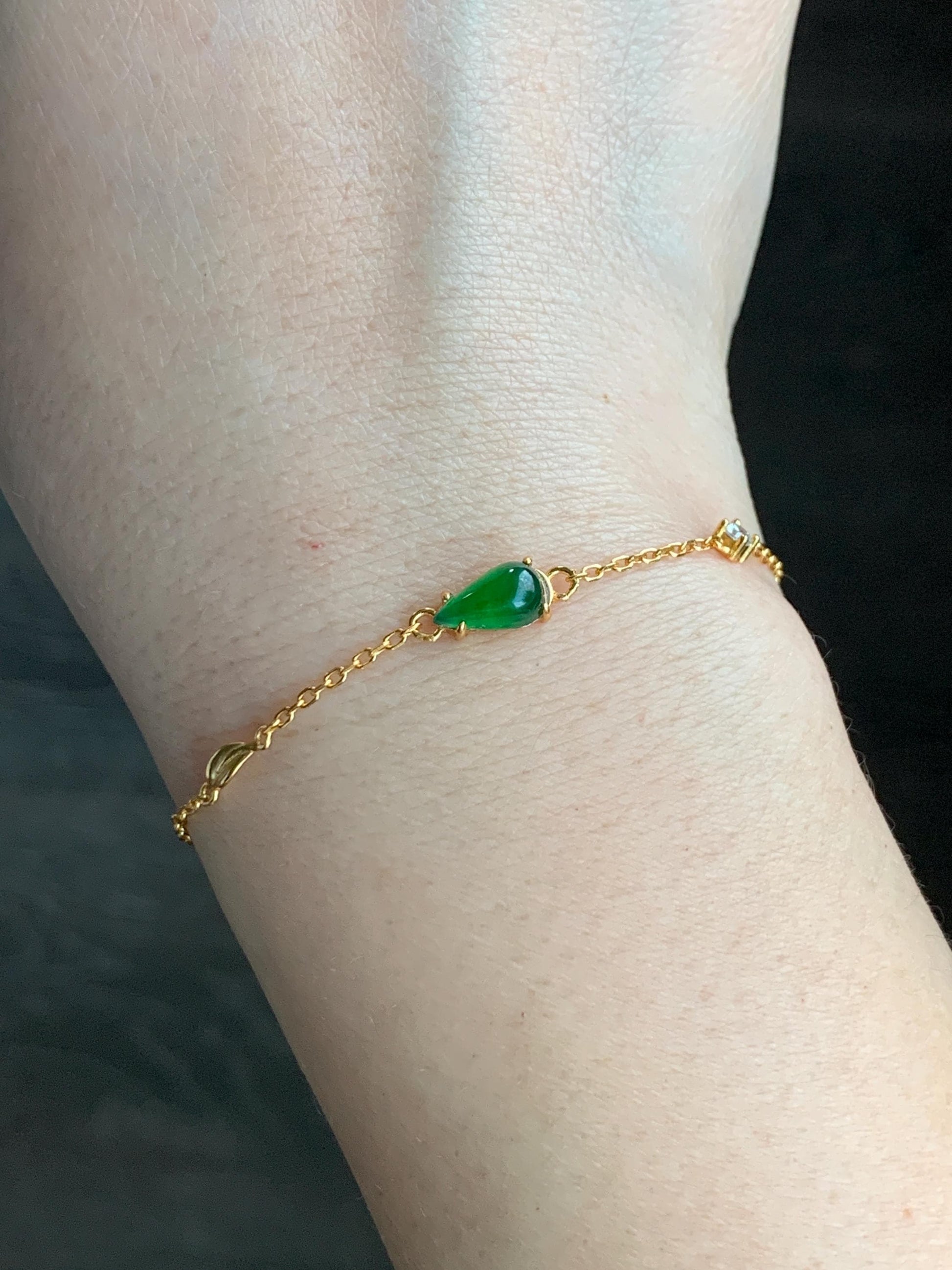 Natural Grade A Guatemalan Icy Translucent Vibrant Green Jadeite Teardrop Cabochon Chain Bracelet Sterling Silver 6.25"-7.5" 天然冰危绿翡翠水滴银手链