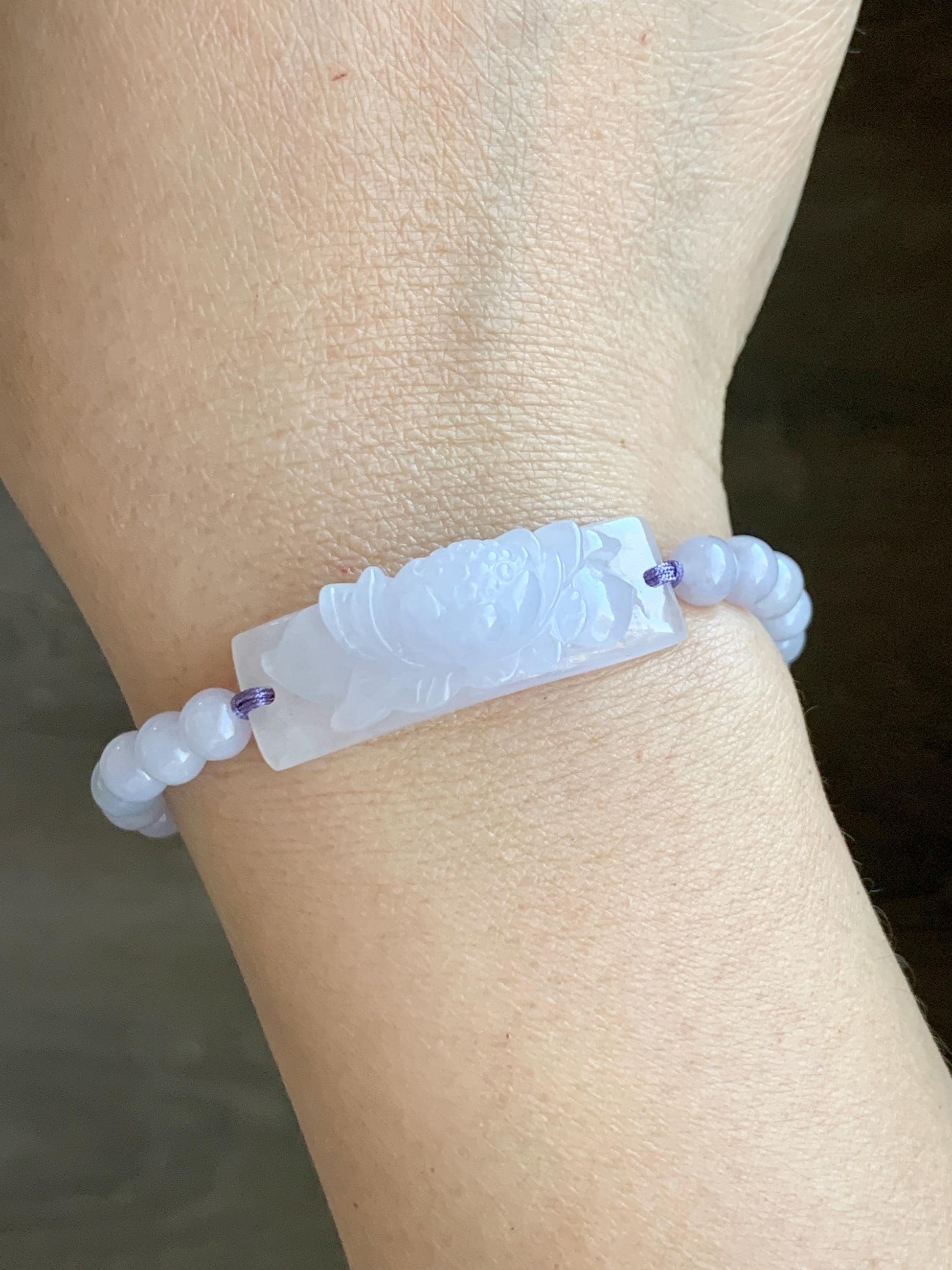 Natural Grade A Icy Translucent Light Lavender Jadeite Round Beads Carved Lotus Flower Cuff Beaded Bracelet 6.75” 15g 天然冰胶淡紫翡翠莲花手牌手串 DZHP