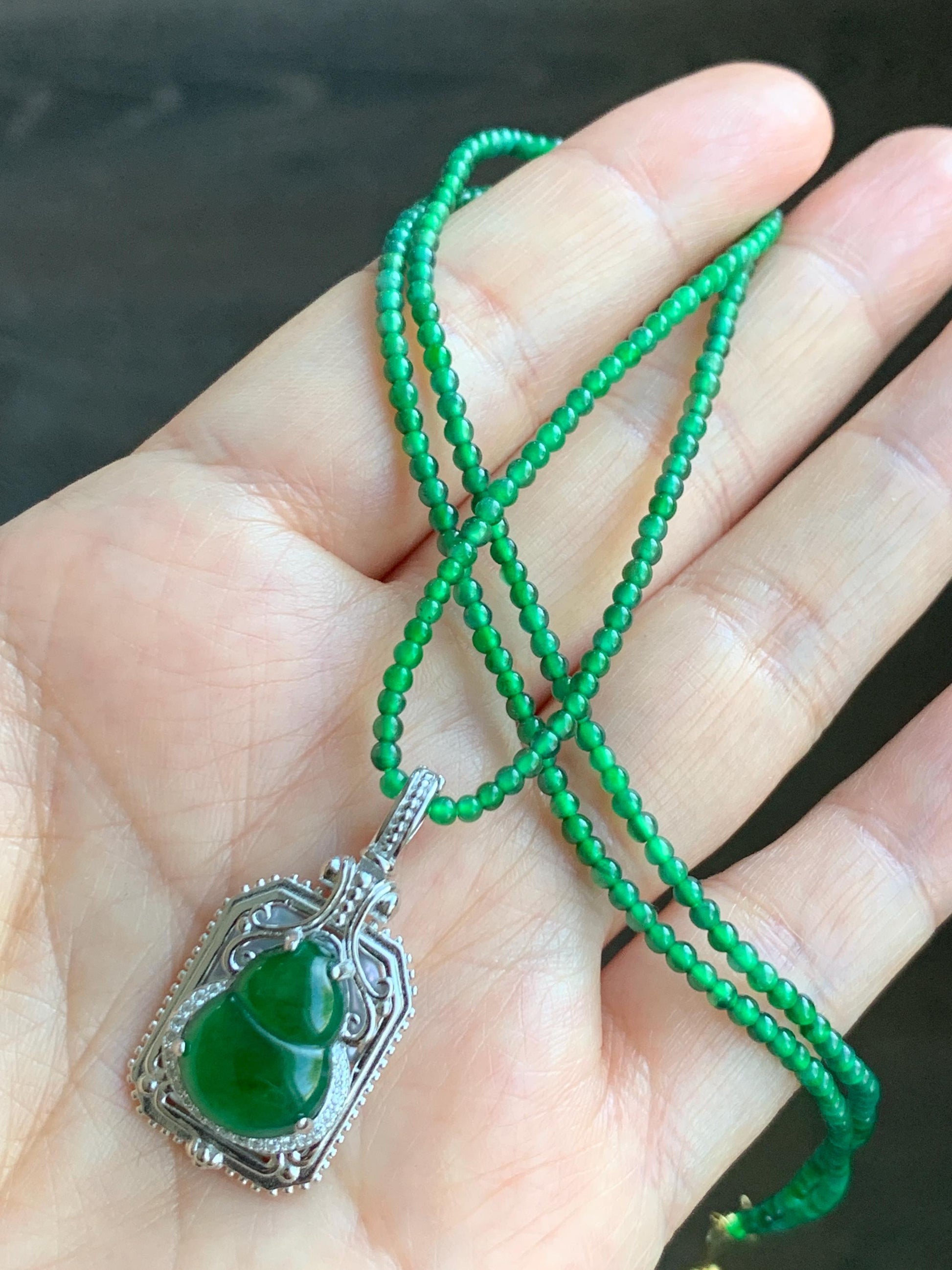 Natural Grade A Guatemalan Icy Translucent Vibrant Green Jadeite Petite Beaded Necklace Sterling Silver 2.3-2.5mm 6g