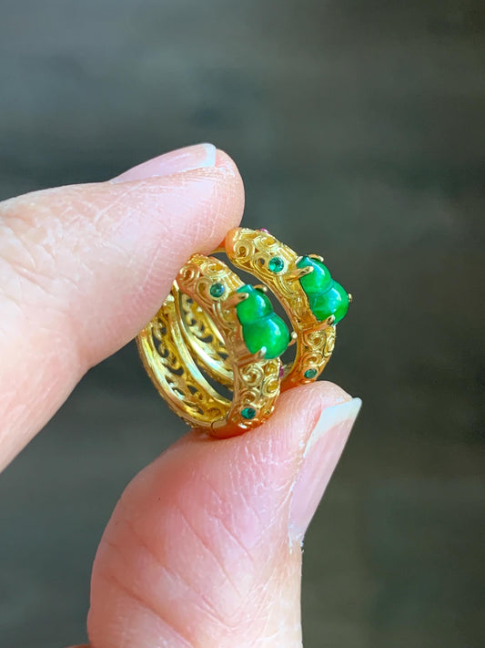 Natural Guatemalan Icy Translucent Vibrant Green Gourd Jadeite Hoop Huggie Earrings Sterling Silver Yellow Gold Overlay 天然冰危绿翡翠葫芦银镶耳包 HWL70