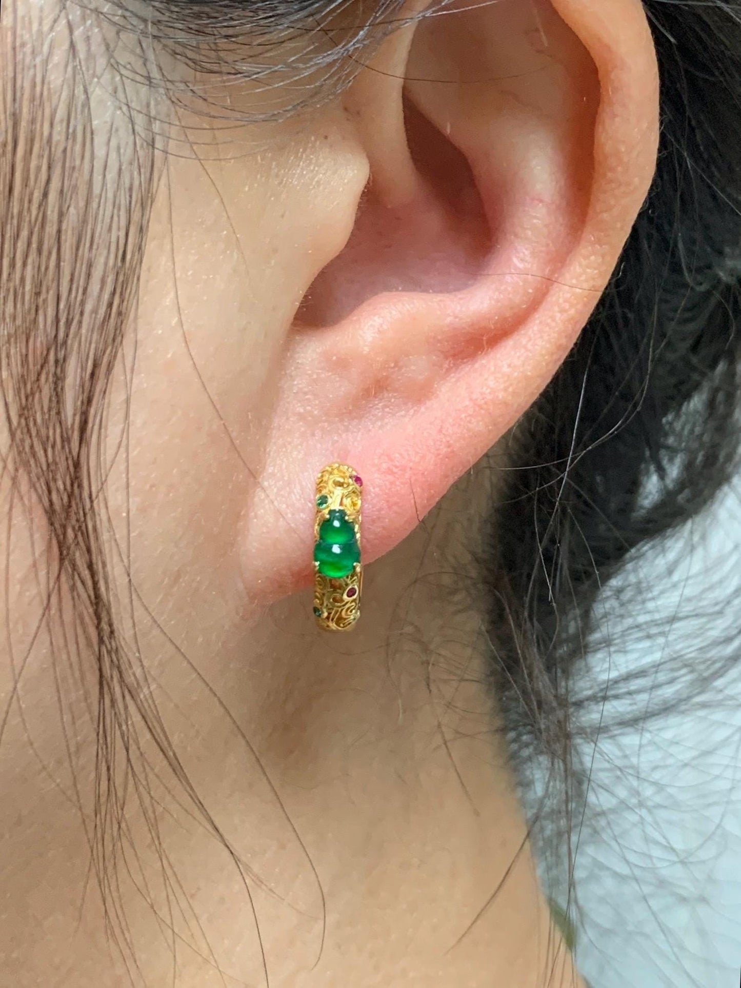 Natural Guatemalan Icy Translucent Vibrant Green Gourd Jadeite Hoop Huggie Earrings Sterling Silver Yellow Gold Overlay 天然冰危绿翡翠葫芦银镶耳包 HWL70