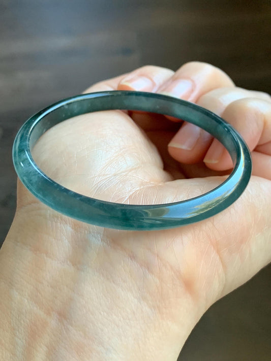 Certified Natural Guatemalan Icy Highly Translucent Gelatinous Dark Teal Blue Jadeite Slim Bangle 55.77mm 15.27g 天然老种冰胶危深蓝飘花翡翠细条手镯 1133