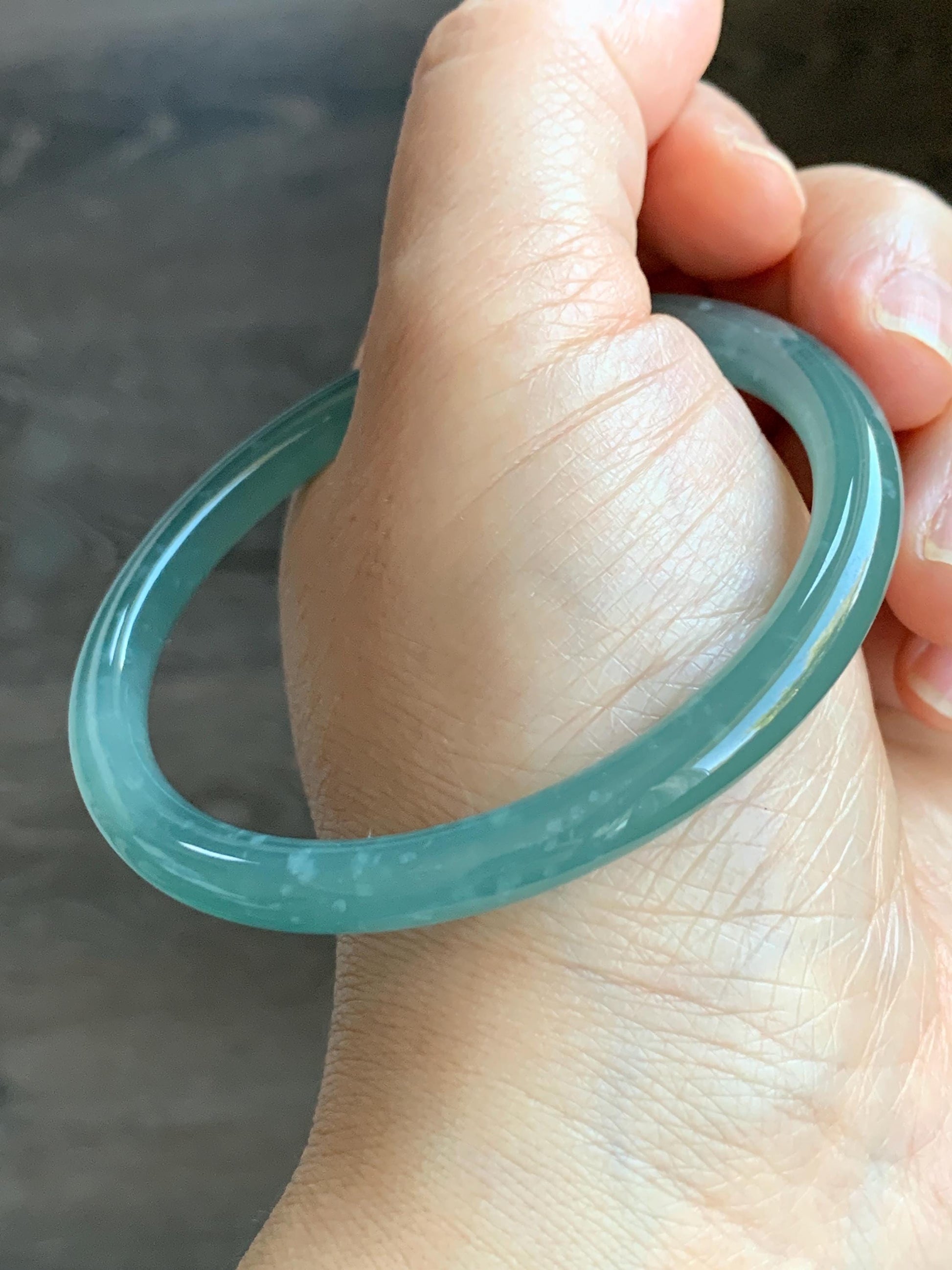 Certified Natural Grade A Guatemalan Icy Translucent Gelatinous Blueish Green Jadeite Bangle Bracelet 56.76m 21.4g 天然冰胶危蓝绿翡翠圆条手镯 1140