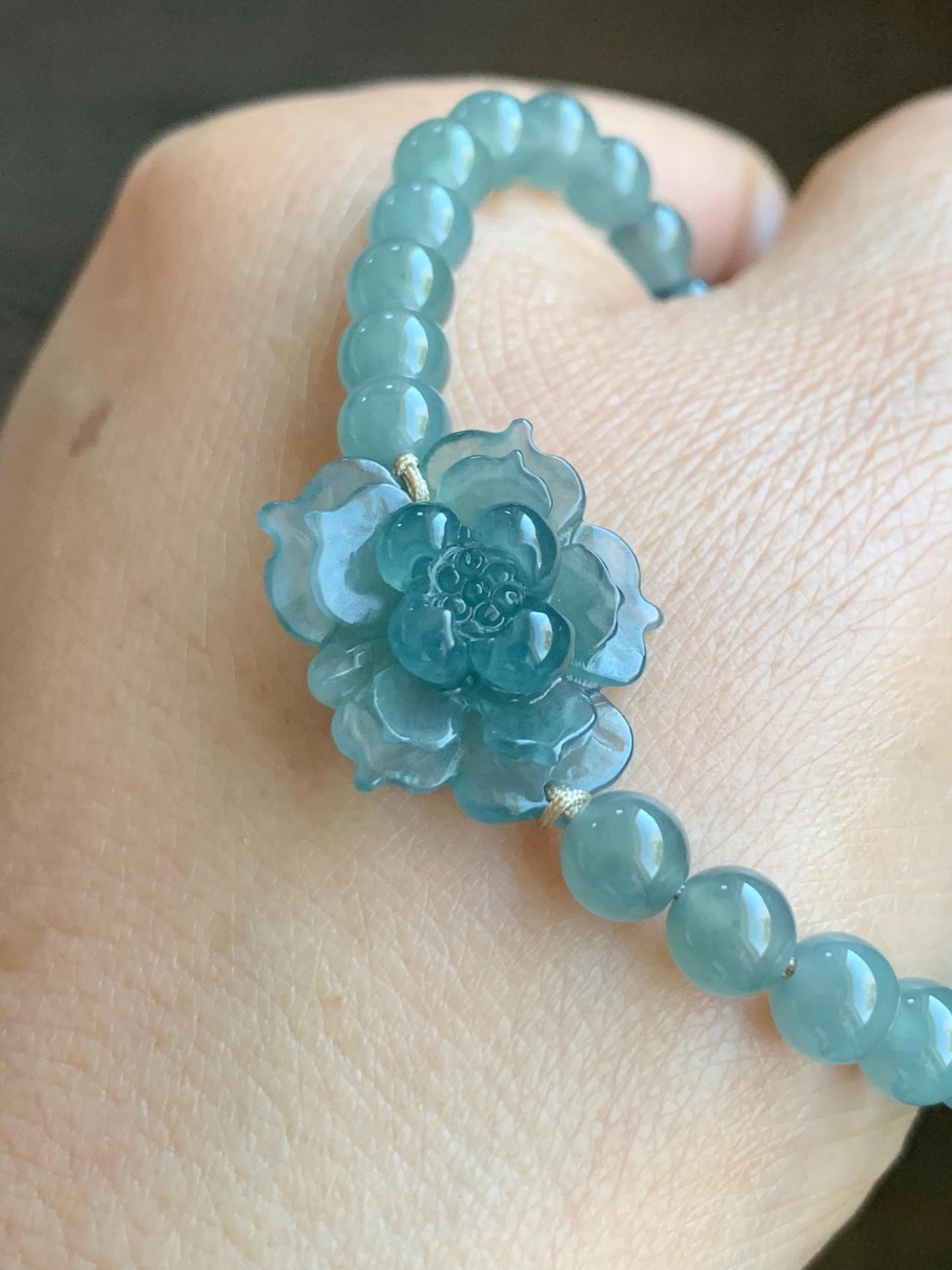 Natural Grade A Guatemalan Icy Highly Translucent Gelatinous Blue Jadeite Lotus Flower Beaded Bracelet 7” 13g 天然冰危蓝翡翠莲花圆珠手串 DLHH819