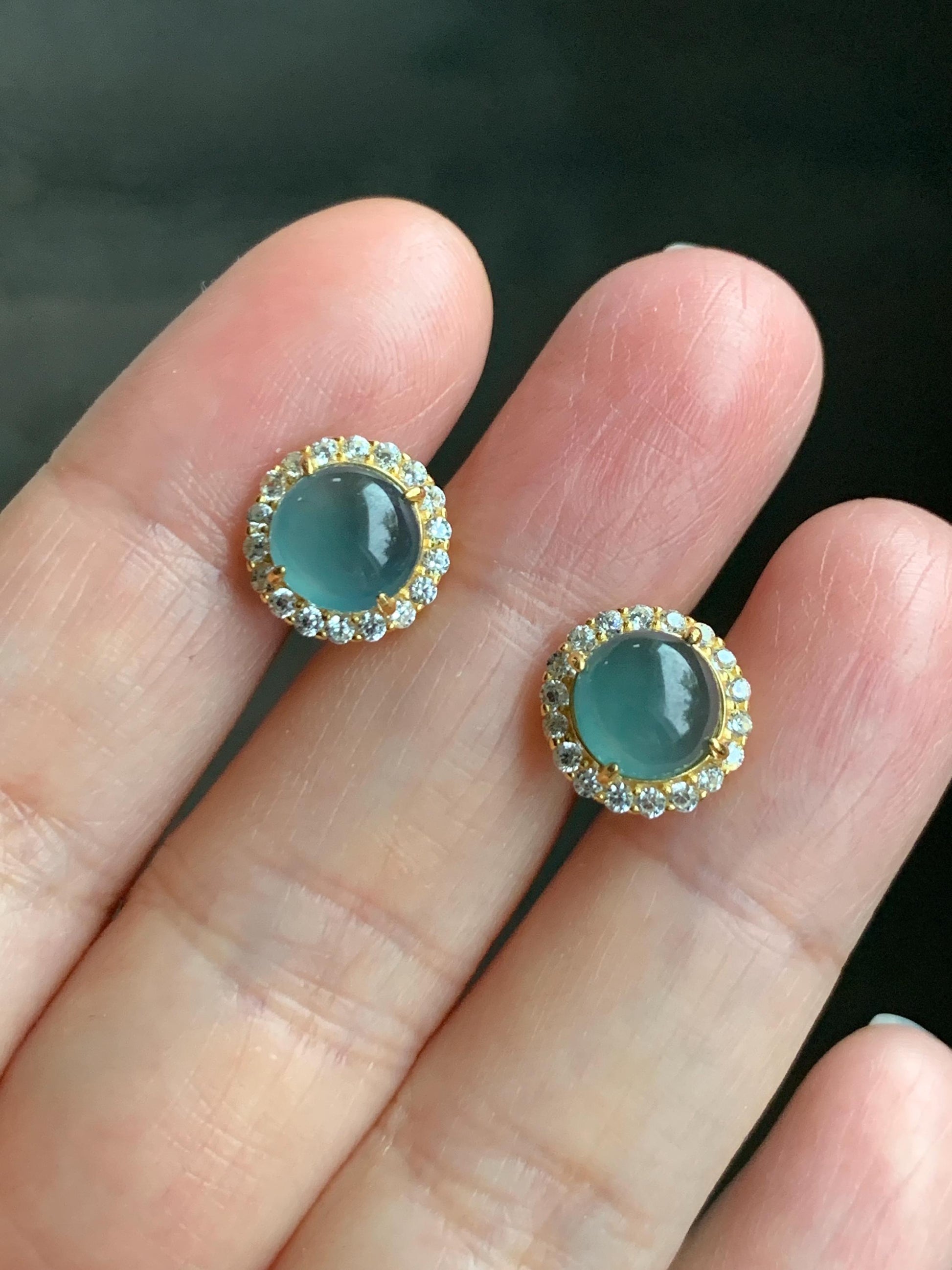 Natural Grade A Guatemalan Icy Translucent Dark Teal Blue Jadeite Halo Style Stud Earrings Sterling Silver YG Overlay 天然冰危深蓝绿翡翠银镶耳钉 WLH88