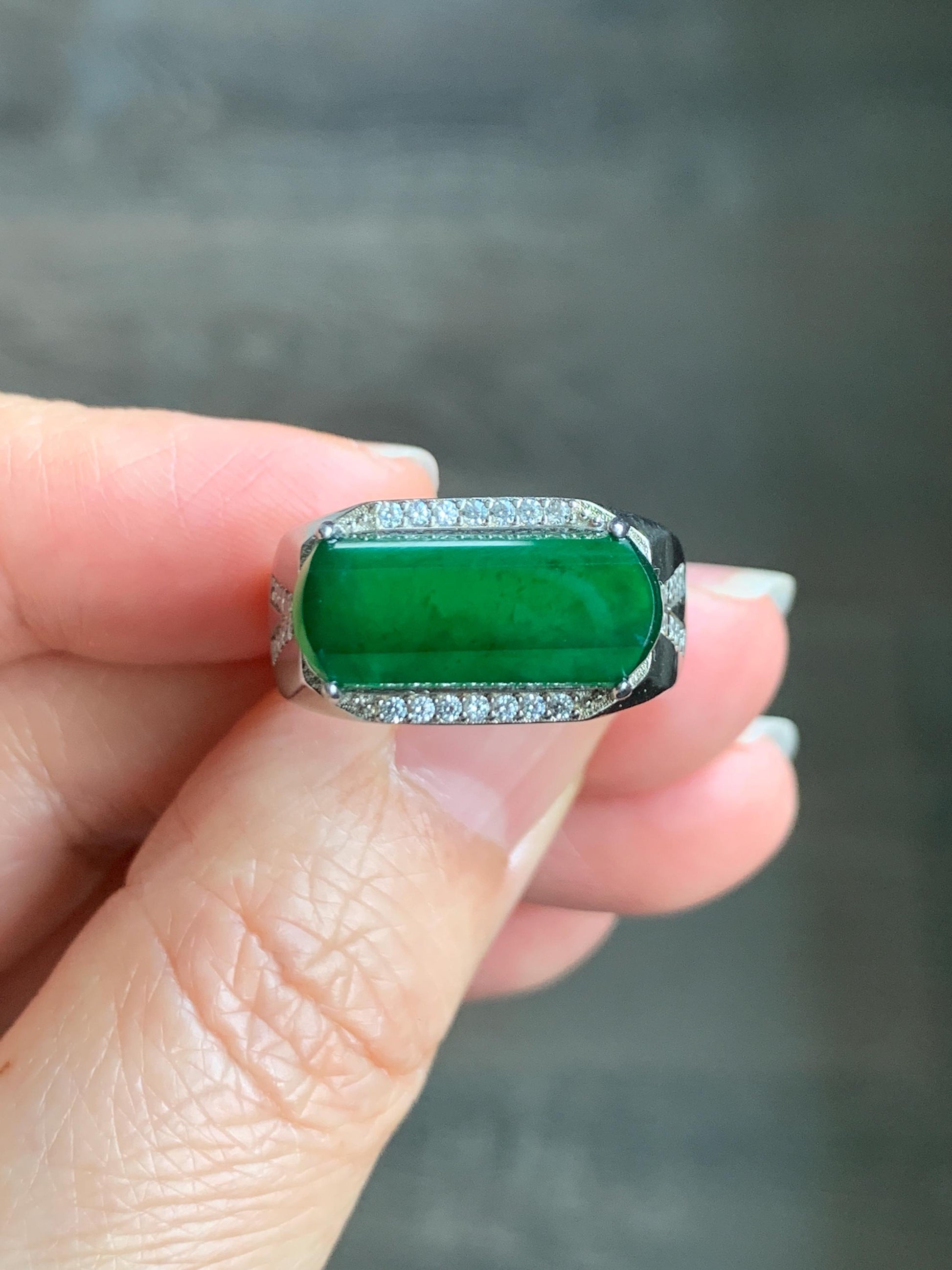 Natural Grade A Guatemalan Icy Translucent Vibrant Green Jadeite Saddle Ring Sterling Silver Size 9.5 US Adjustable 天然冰危绿翡翠马鞍银镶戒指 MAC220