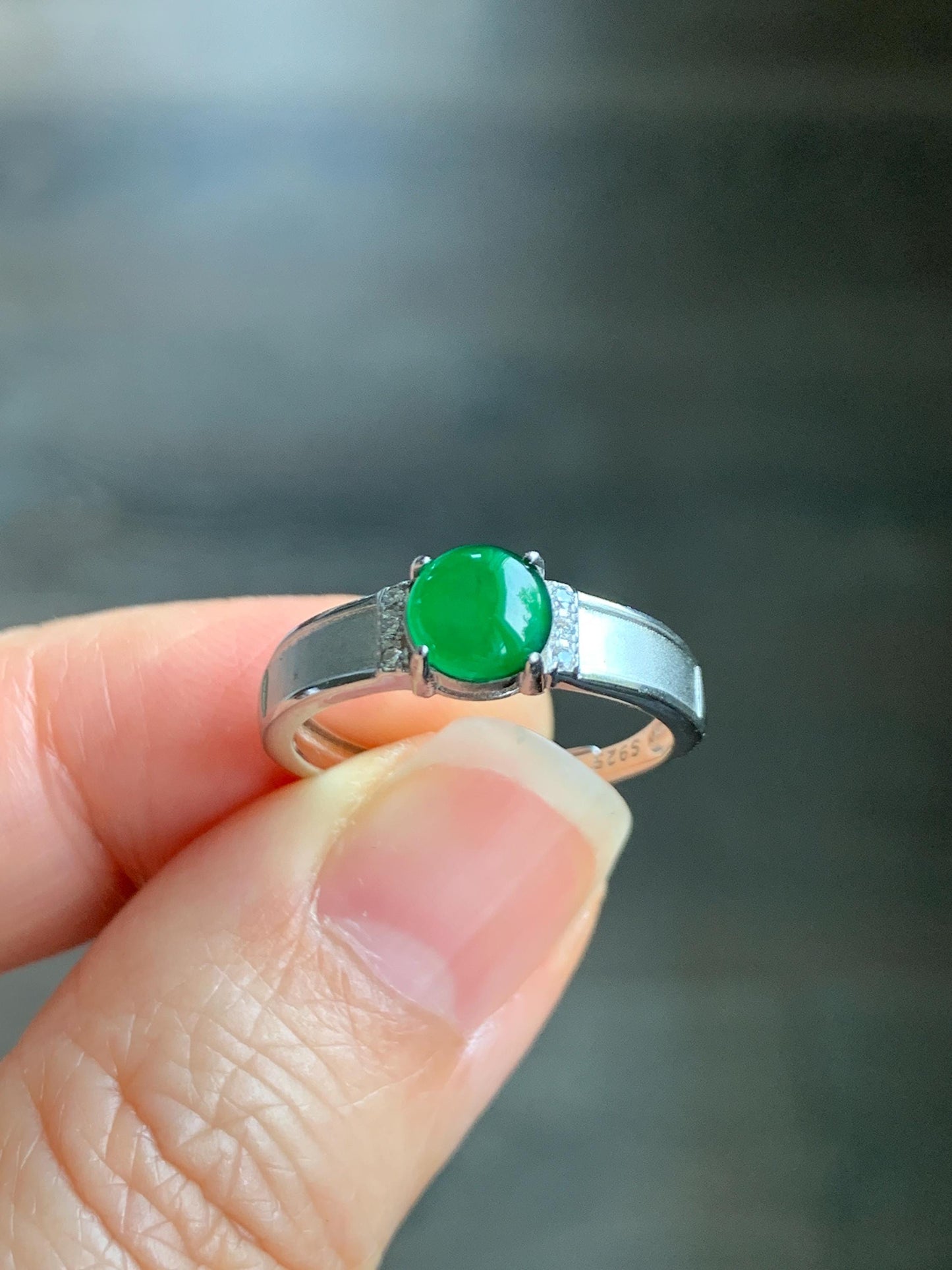 Natural Grade A Guatemalan Icy Translucent Vibrant Green Jadeite Band Style Ring Sterling Silver Size Adjustable 天然冰危绿翡翠银镶戒指 KJL66