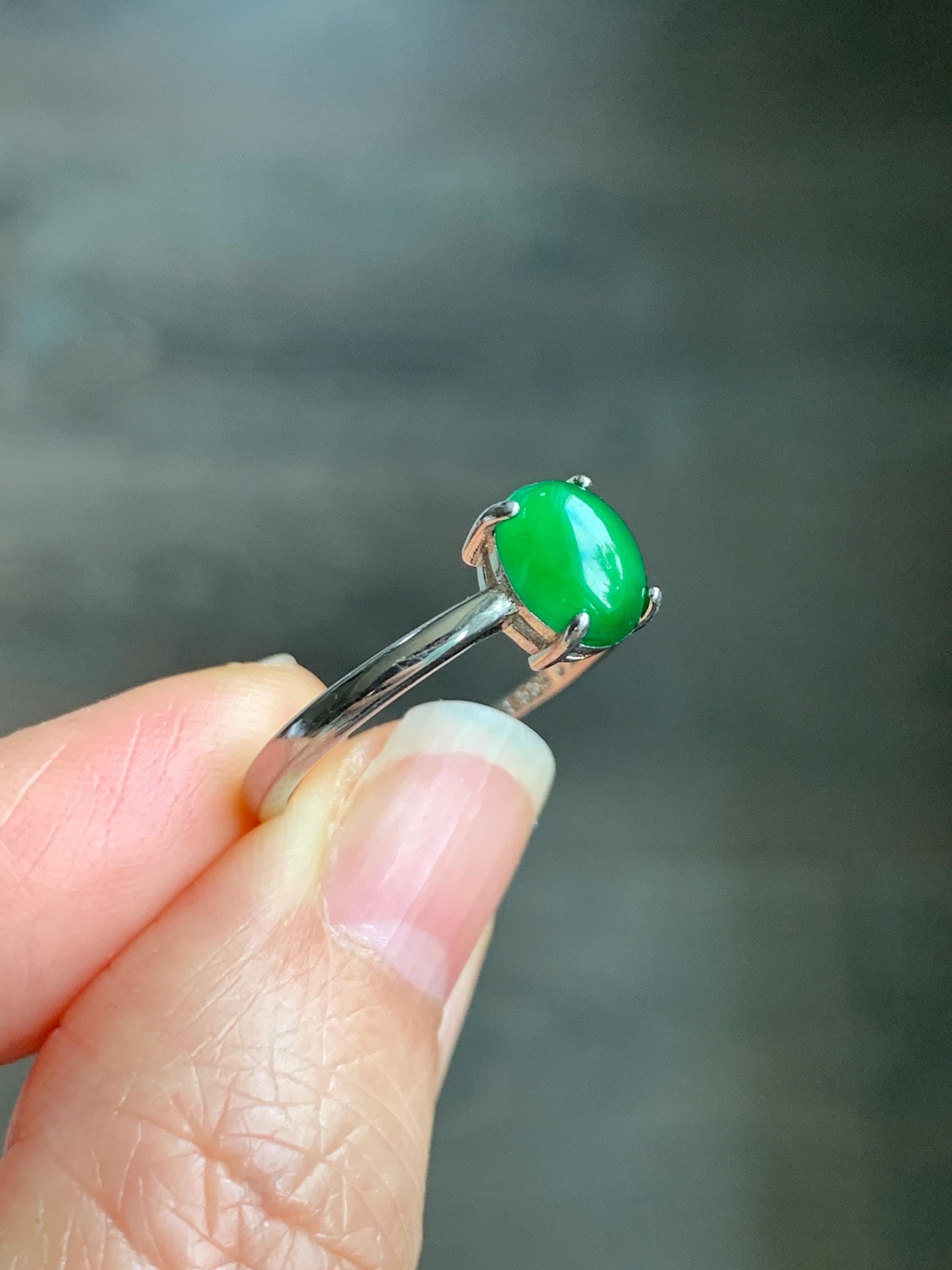 Natural Grade A Guatemalan Icy Translucent Vibrant Green Jadeite Solitaire Style Ring Sterling Silver Size Adjustable 天然冰危绿翡翠银镶戒指 TYL77