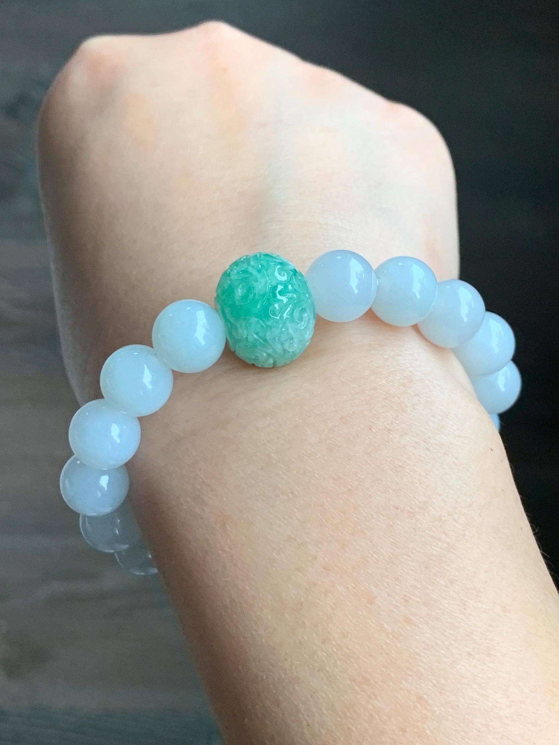 Natural Grade A Icy Translucent Green Marbled Jadeite Engraved Drum Bead Icy White Jadeite Beads Beaded Bracelet 7” 35g 天然冰绿花翡翠仿古雕鼓珠圆珠手串