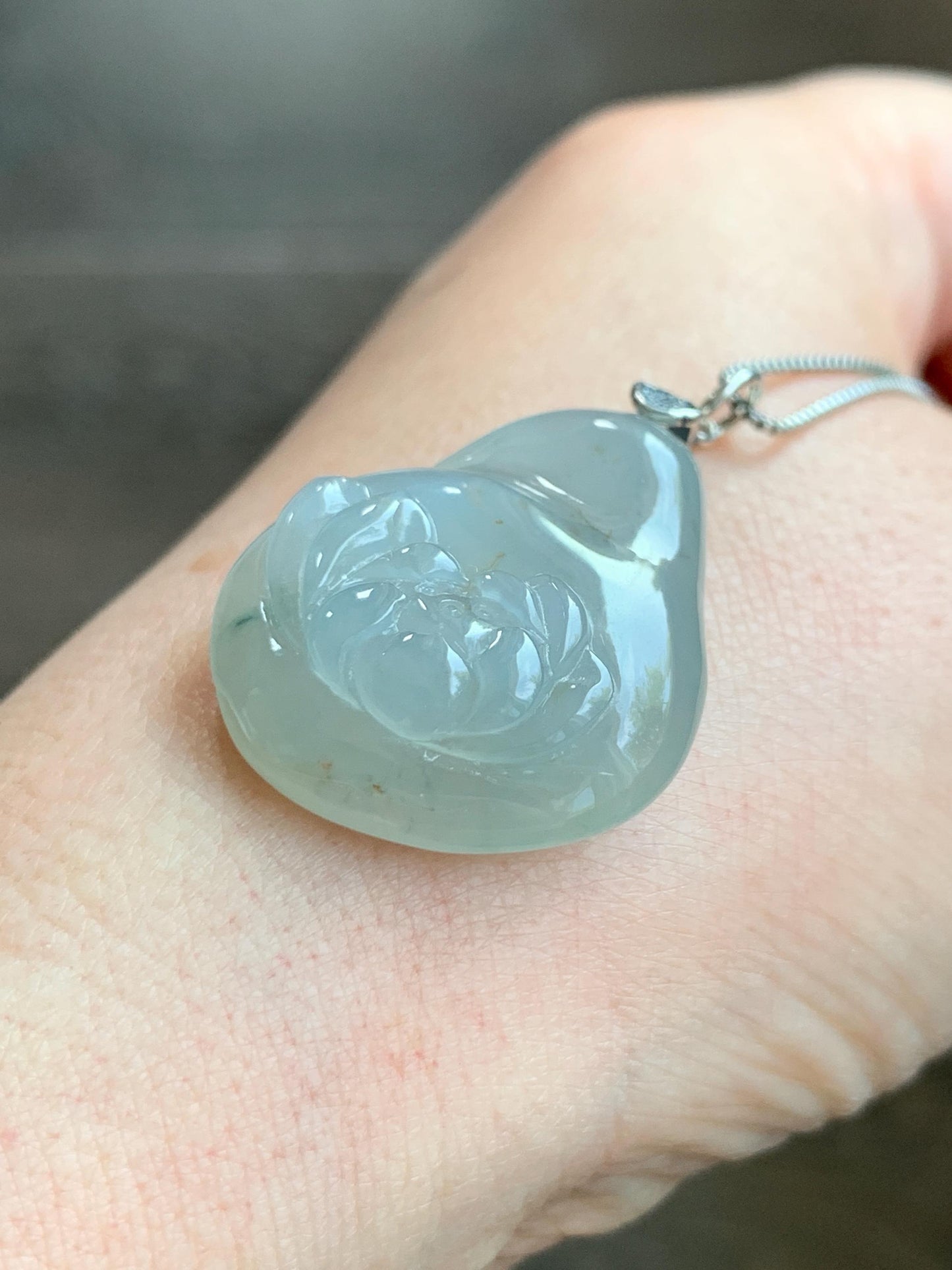 Natural Grade A Icy Translucent Gelatinous Beige Pastel Green Jadeite Lotus Flower Teardrop Pendant Sterling Silver 12g 天然冰胶晴底撒金翡翠莲花水滴吊坠