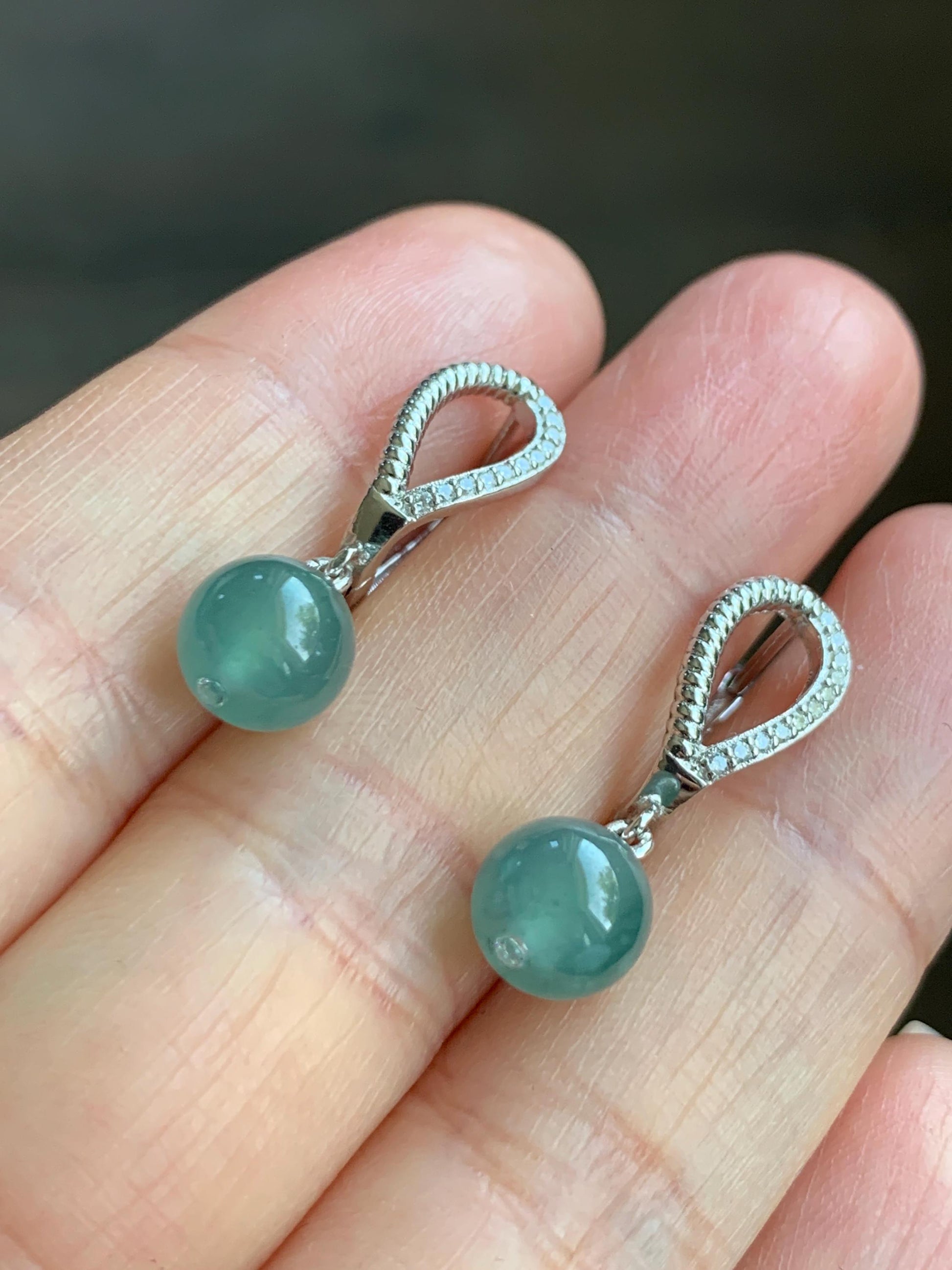 Natural Grade A Guatemalan Icy Highly Translucent Teal Blue Jadeite Beads Lever Back Dangle Earrings Sterling Silver 天然高冰危蓝翡翠圆珠耳钩 EBZ77A