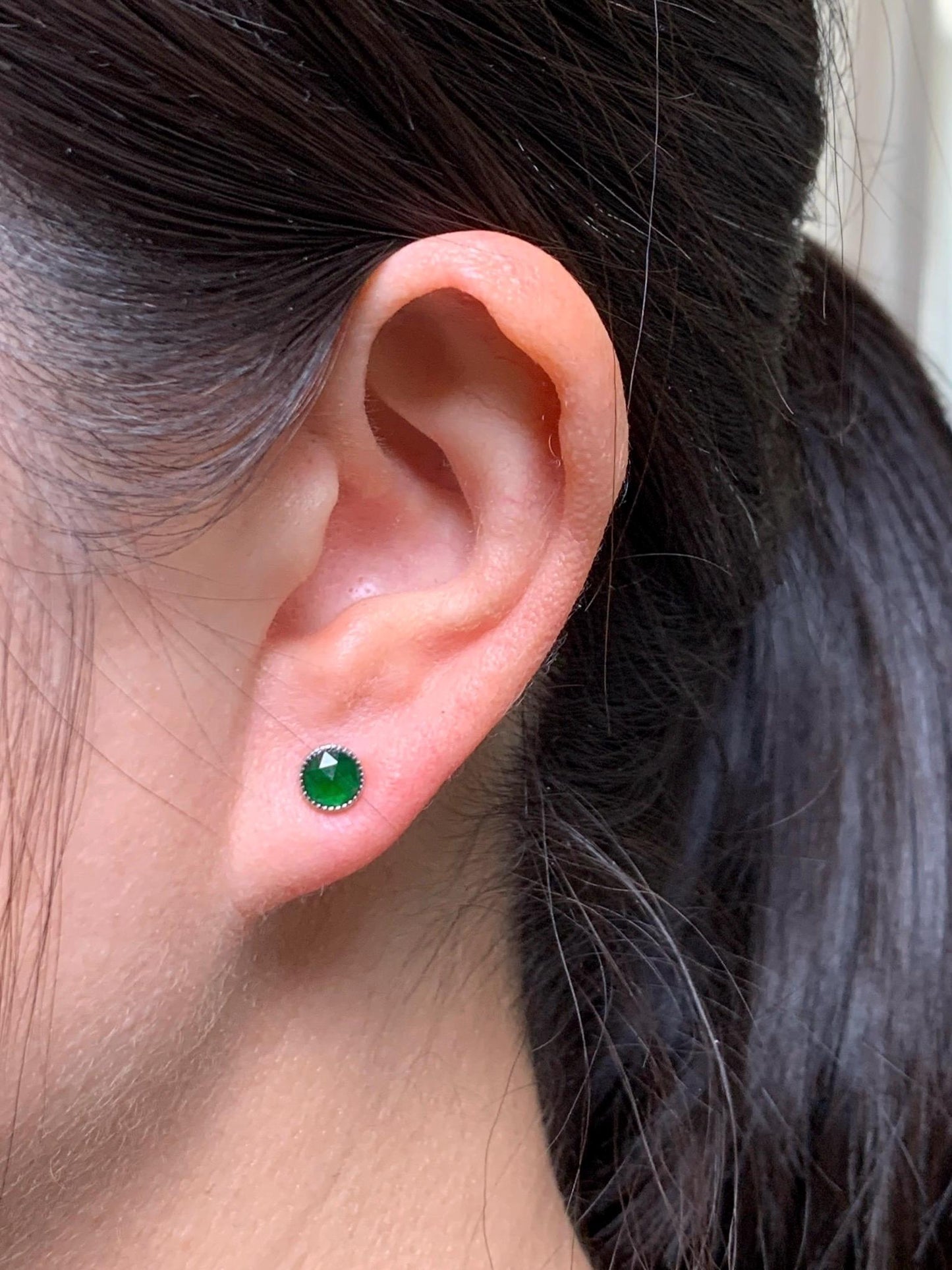 Natural Grade A Guatemalan Icy Translucent Vibrant Green Jadeite Triangle Faceted Petite Stud Earrings Sterling Silver 天然冰危绿翡翠切割面银镶耳钉 QGL55