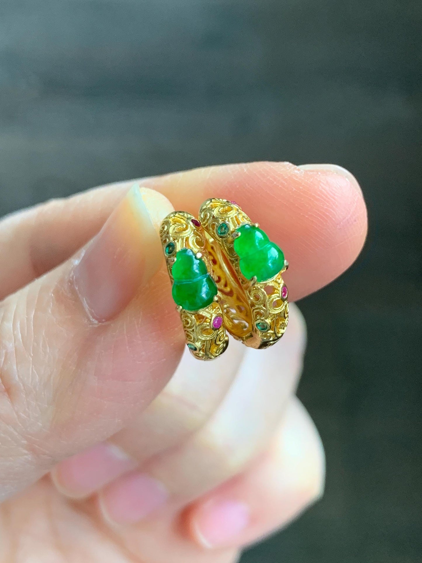Natural Guatemalan Icy Translucent Vibrant Green Gourd Jadeite Hoop Huggie Earrings Sterling Silver Yellow Gold Overlay 天然冰危绿翡翠葫芦银镶耳包 HWL80