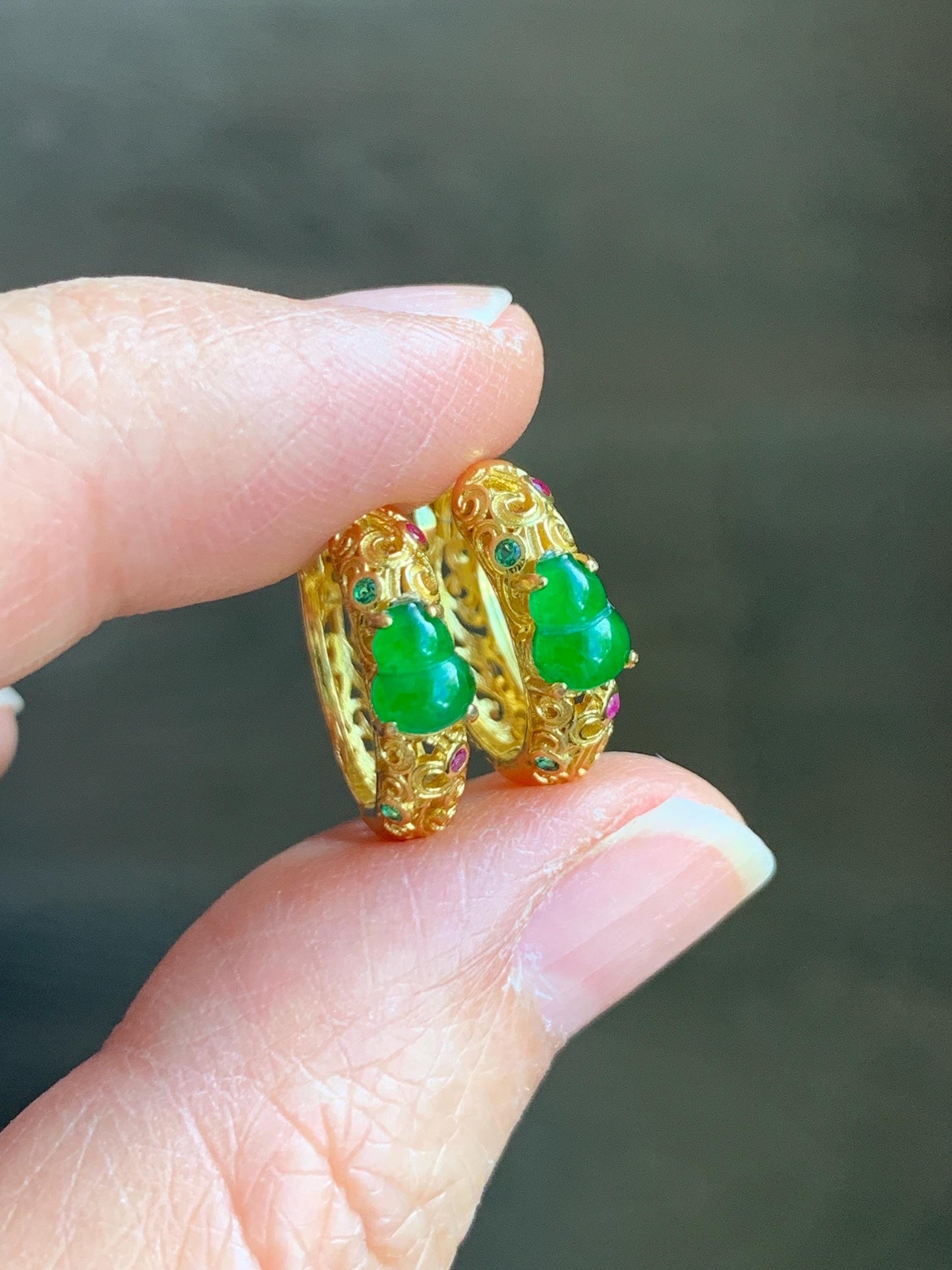 Natural Guatemalan Icy Translucent Vibrant Green Gourd Jadeite Hoop Huggie Earrings Sterling Silver Yellow Gold Overlay 天然冰危绿翡翠葫芦银镶耳包 HWL80
