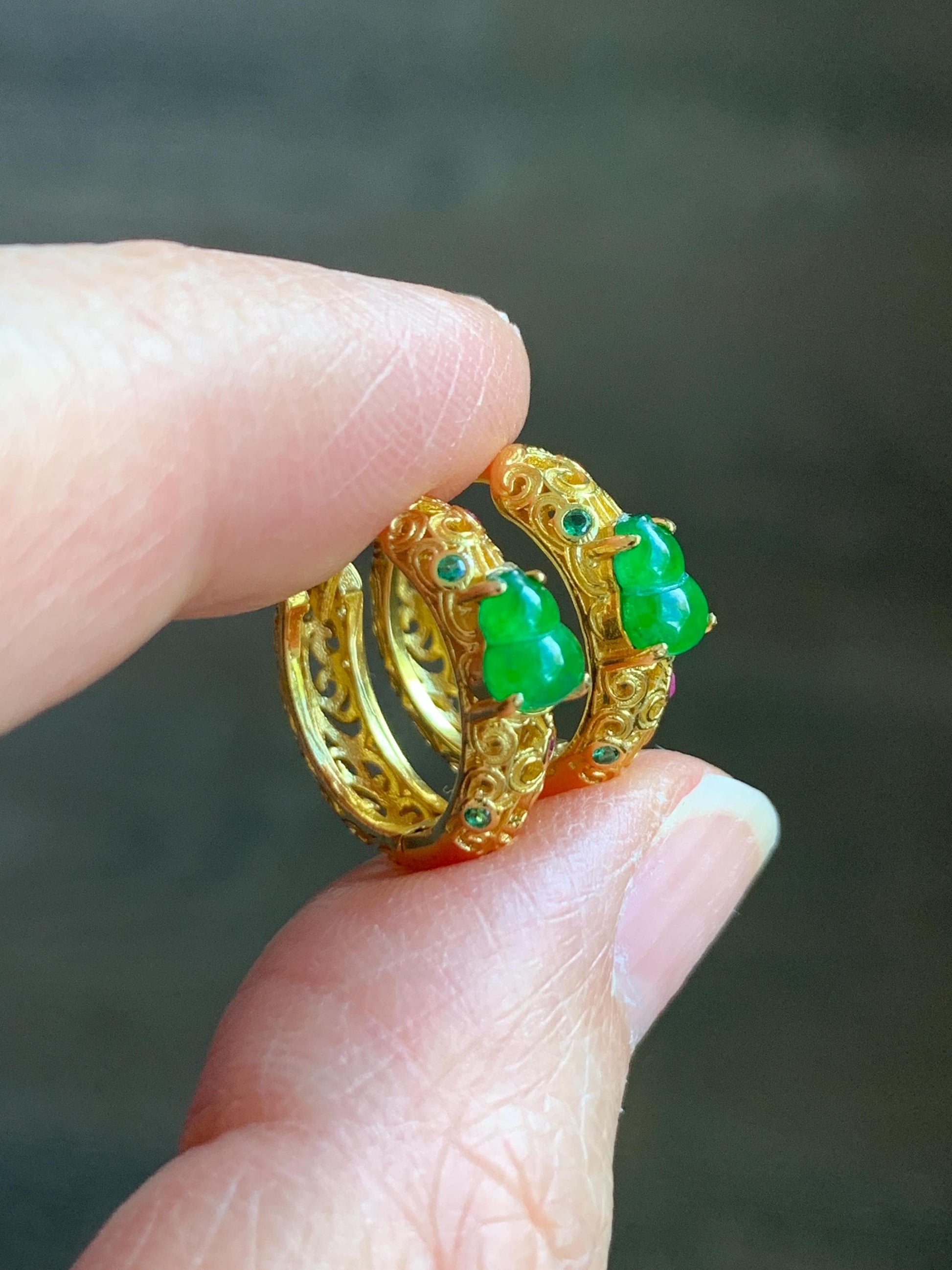 Natural Guatemalan Icy Translucent Vibrant Green Gourd Jadeite Hoop Huggie Earrings Sterling Silver Yellow Gold Overlay 天然冰危绿翡翠葫芦银镶耳包 HWL80