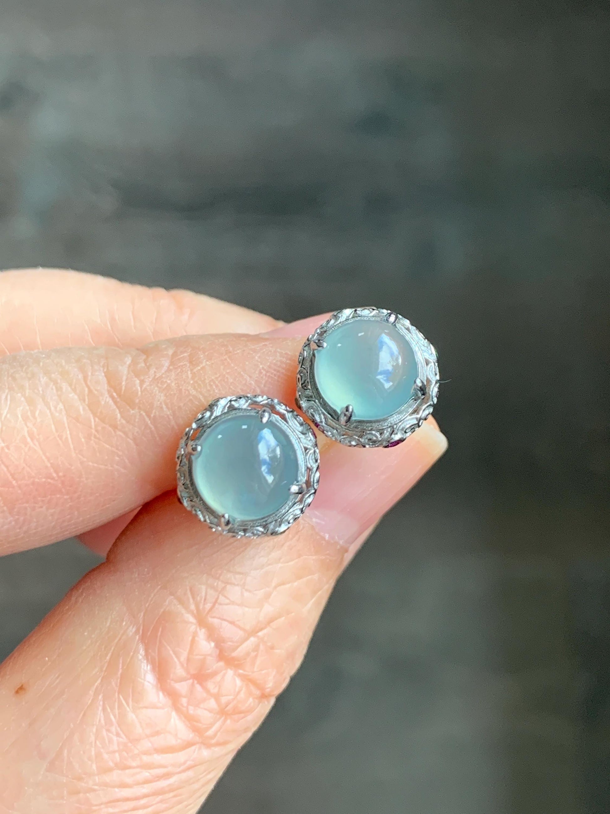 Natural Guatemalan Grade A Icy Highly Translucent Pastel Light Blue Jadeite Round Stud Earrings Sterling Silver 天然冰危淡蓝翡翠蛋面银镶耳钉 DLWD90