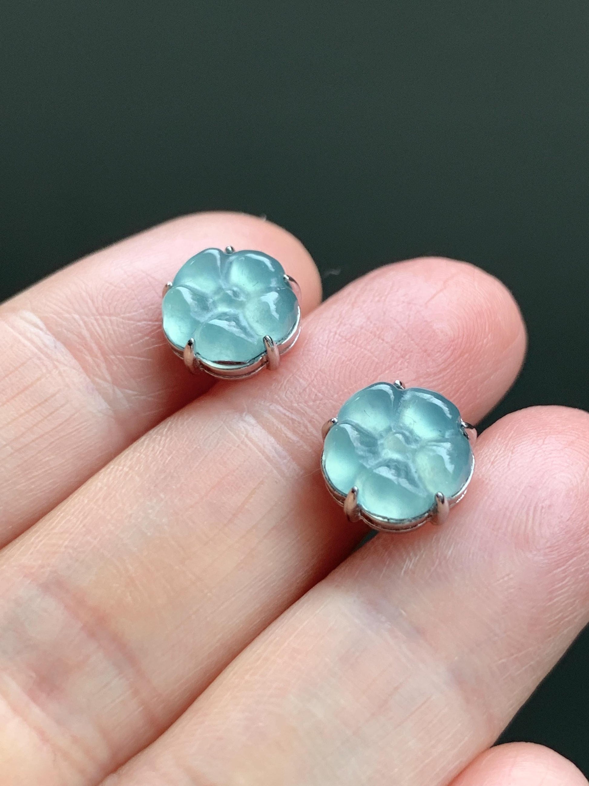 Natural Grade A Guatemalan Icy Highly Translucent Pastel Teal Blue Jadeite Carved Flower Stud Earrings 925 Sterling Silver 天然冰危蓝水翡翠银耳钉 ZWH77