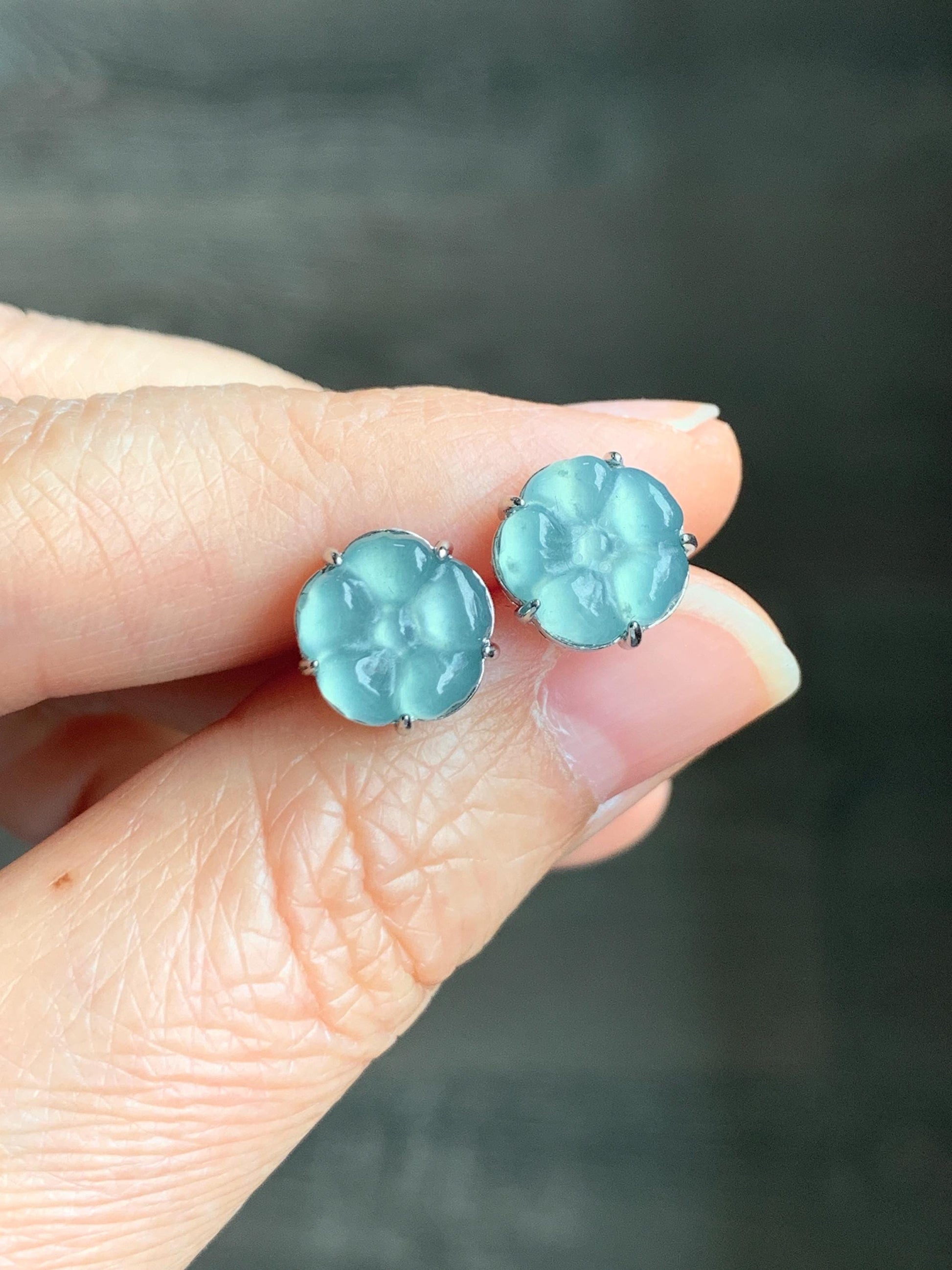 Natural Grade A Guatemalan Icy Highly Translucent Pastel Teal Blue Jadeite Carved Flower Stud Earrings 925 Sterling Silver 天然冰危蓝水翡翠银耳钉 ZWH77