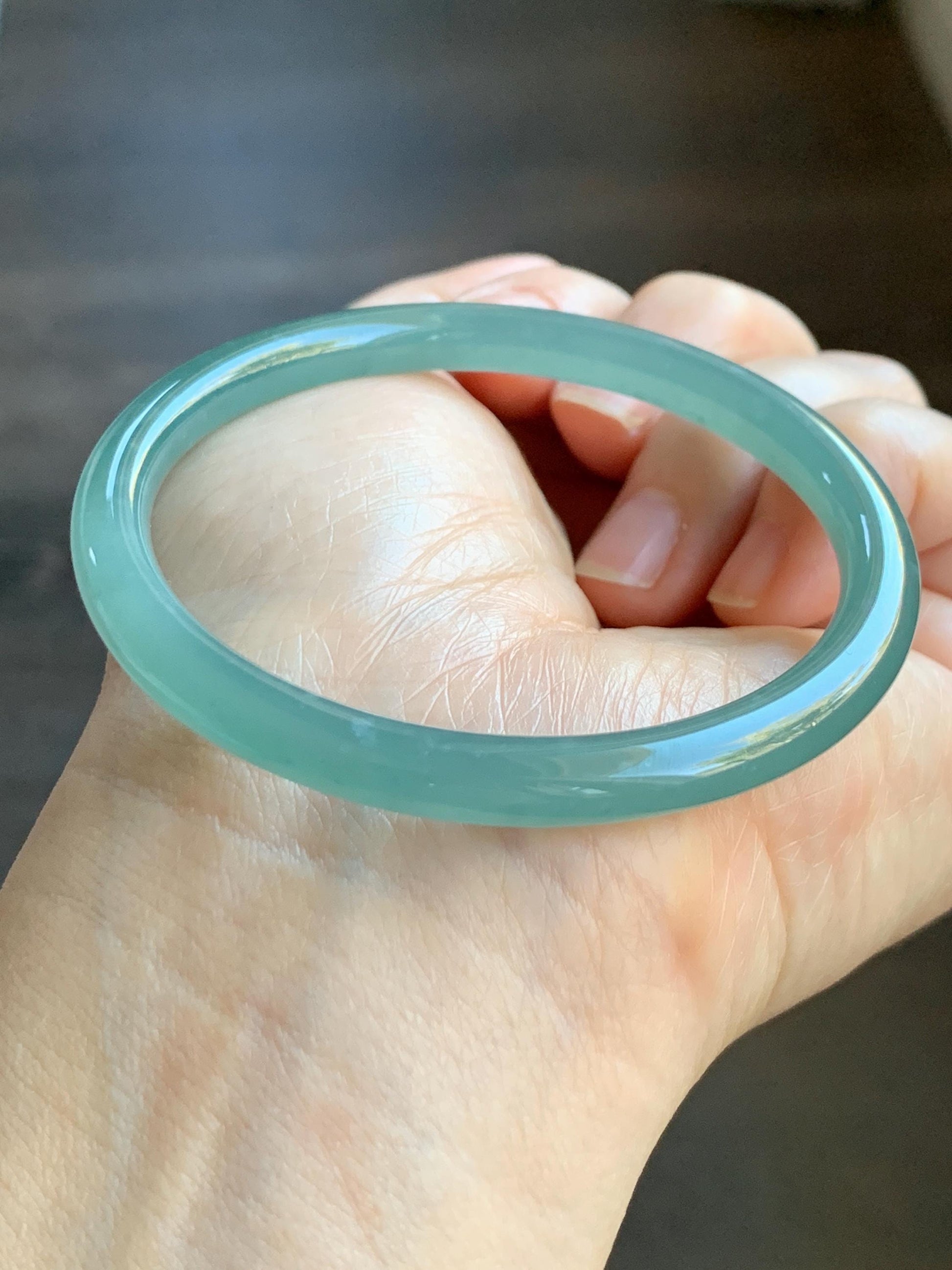 Certified Natural Grade A Guatemalan Icy Translucent Gelatinous Blueish Green Jadeite Bangle Bracelet 56.76m 21.4g 天然冰胶危蓝绿翡翠圆条手镯 1140