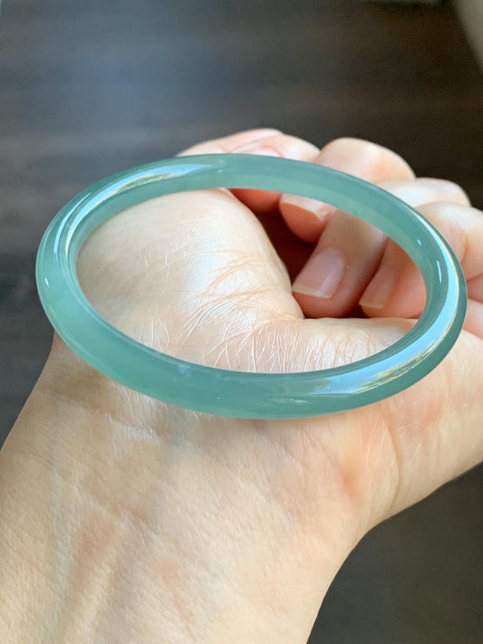 Certified Natural Grade A Guatemalan Icy Translucent Gelatinous Blueish Green Jadeite Bangle Bracelet 56.76m 21.4g 天然冰胶危蓝绿翡翠圆条手镯 1140
