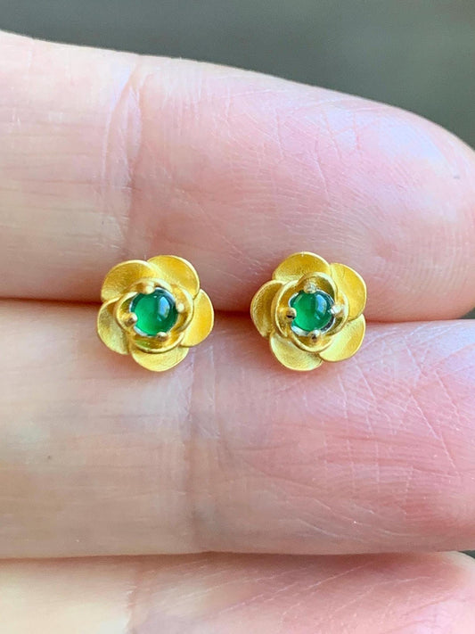 Petite Natural Grade A Guatemalan Icy Highly Translucent Vibrant Green Jadeite Flower Stud Earrings Sterling Silver YG 天然冰危绿翡翠花银耳钉 XJH55