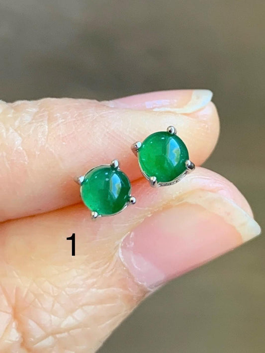 Petite Natural Grade A Guatemalan Icy Translucent Vibrant Green Jade Jadeite Round Stud Earrings Sterling Silver 天然冰危绿翡翠小圆蛋面银镶耳钉 XYW33
