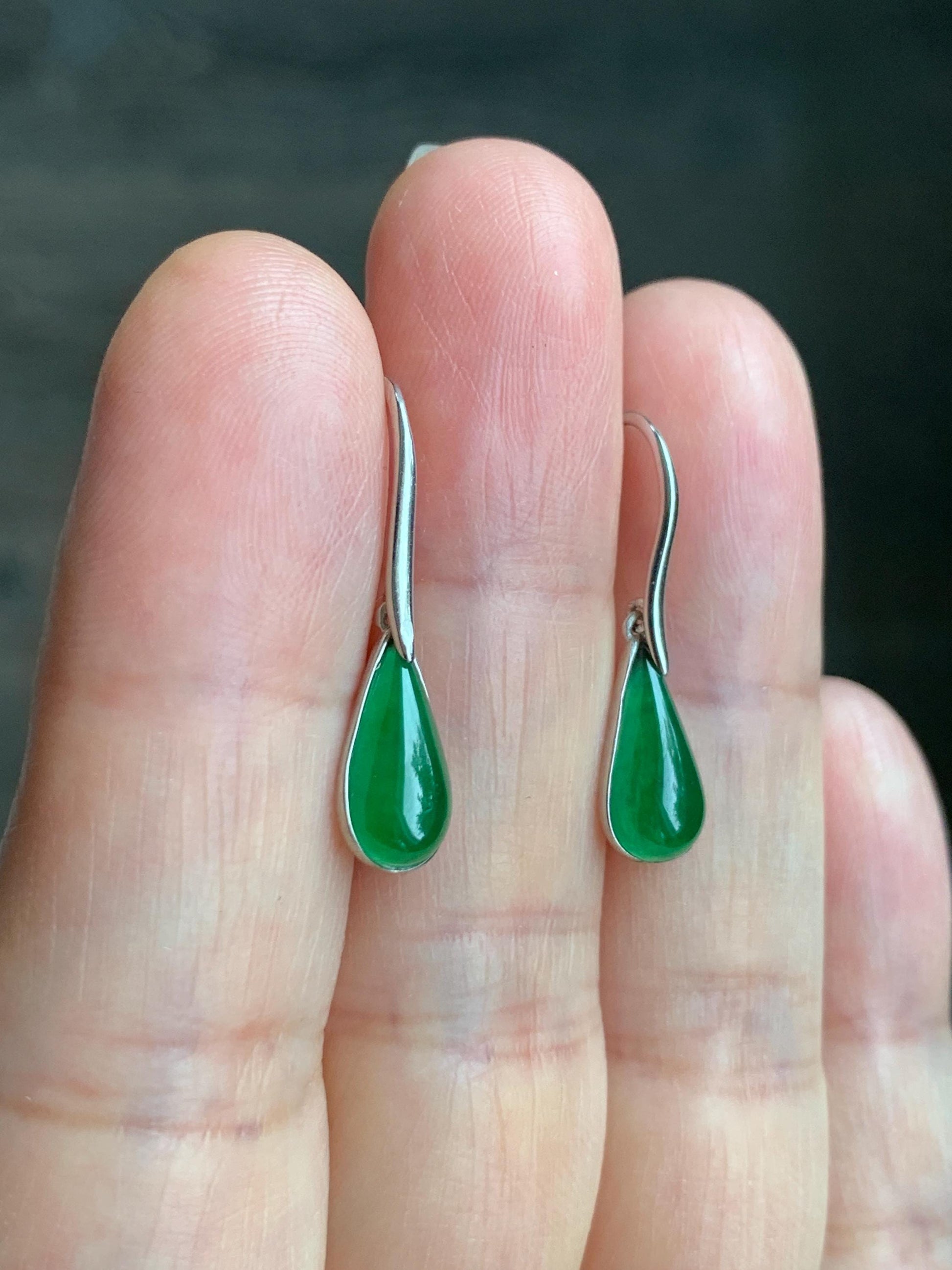 Certified Natural Guatemalan Icy Translucent Vibrant Green Jade Jadeite Teardrop Dangle Hook Earrings Sterling Silver 天然冰危绿翡翠水滴银镶耳钩耳吊 7432
