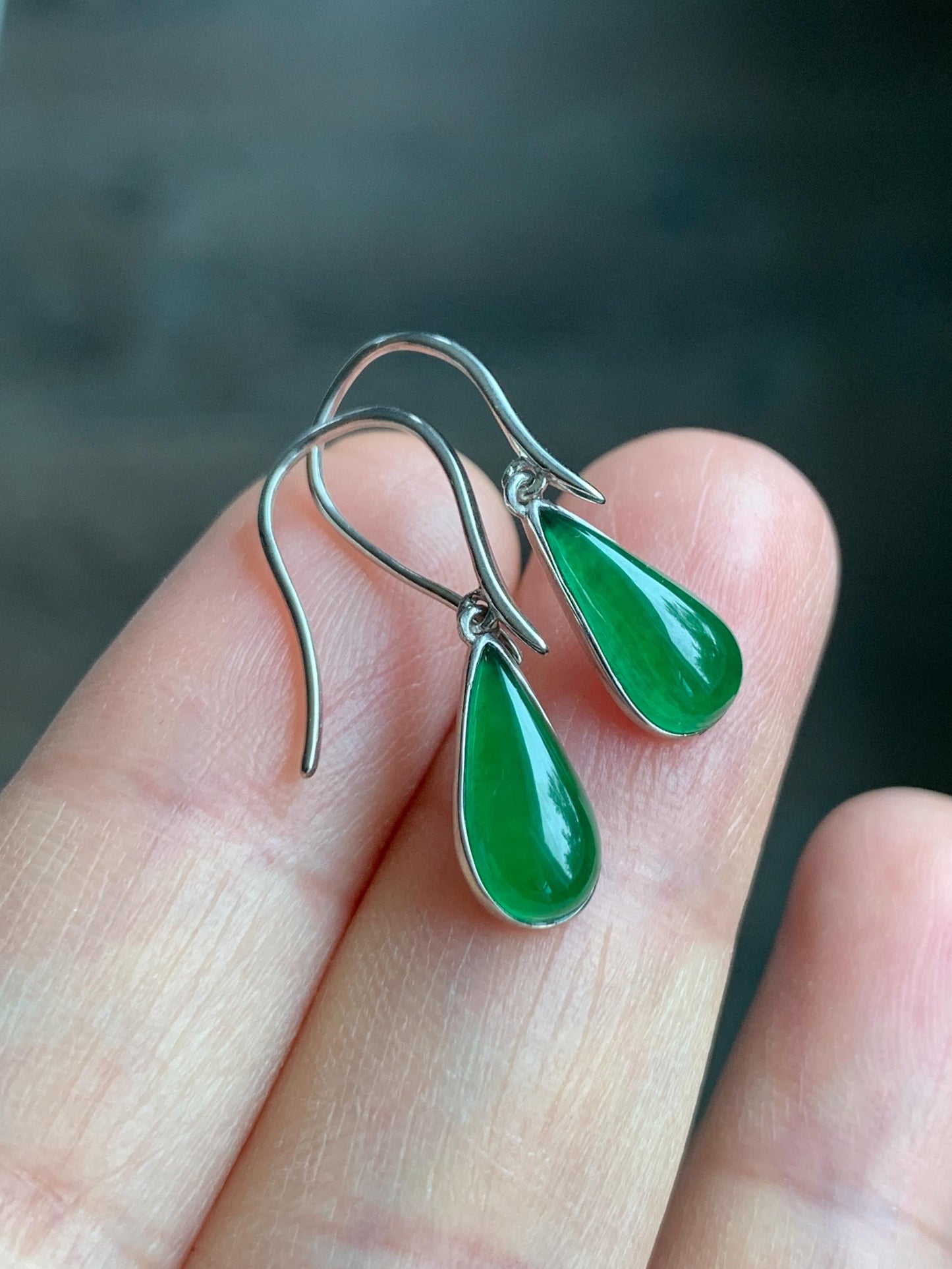 Certified Natural Guatemalan Icy Translucent Vibrant Green Jade Jadeite Teardrop Dangle Hook Earrings Sterling Silver 天然冰危绿翡翠水滴银镶耳钩耳吊 7432