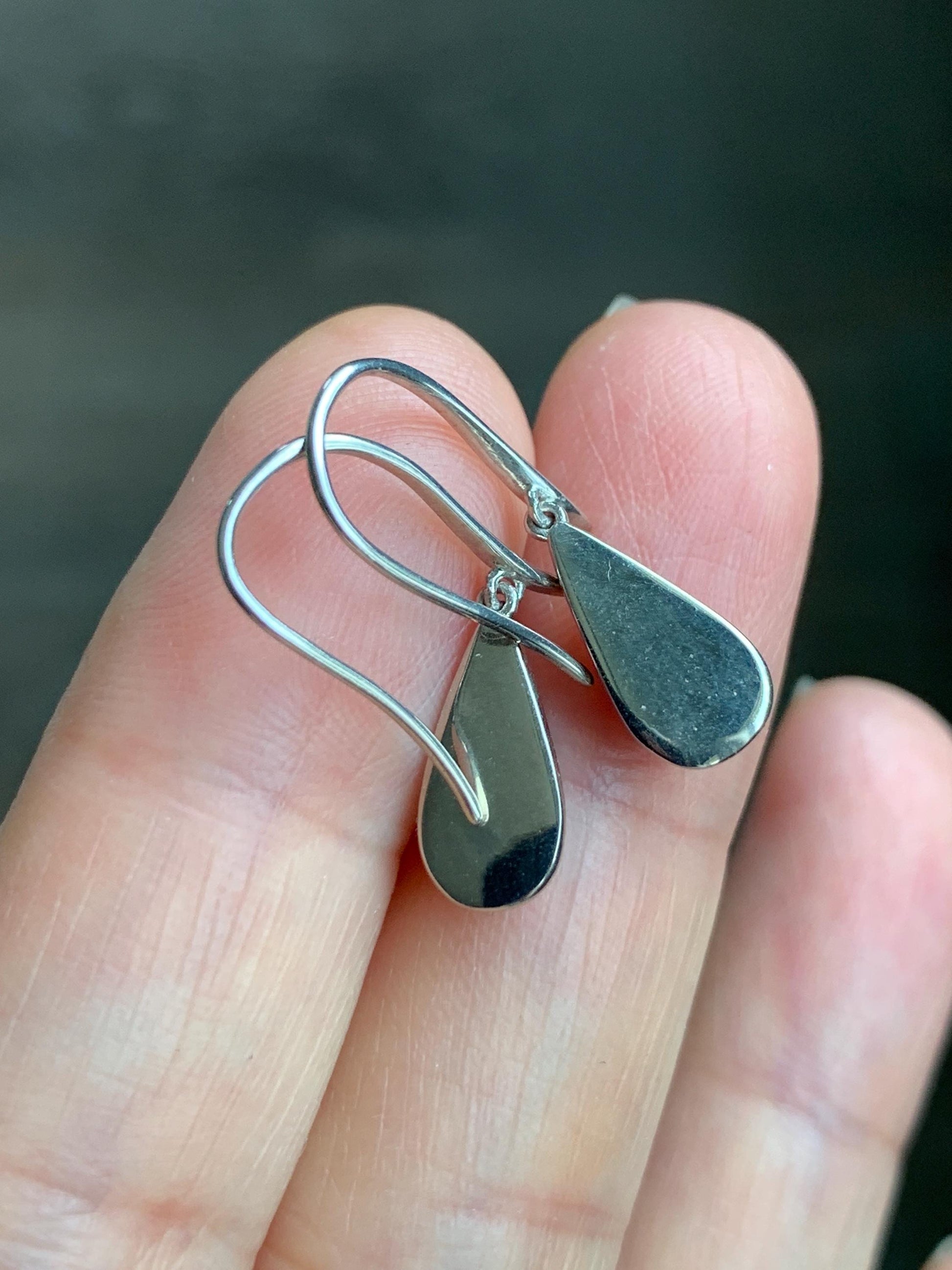 Certified Natural Guatemalan Icy Translucent Vibrant Green Jade Jadeite Teardrop Dangle Hook Earrings Sterling Silver 天然冰危绿翡翠水滴银镶耳钩耳吊 7432