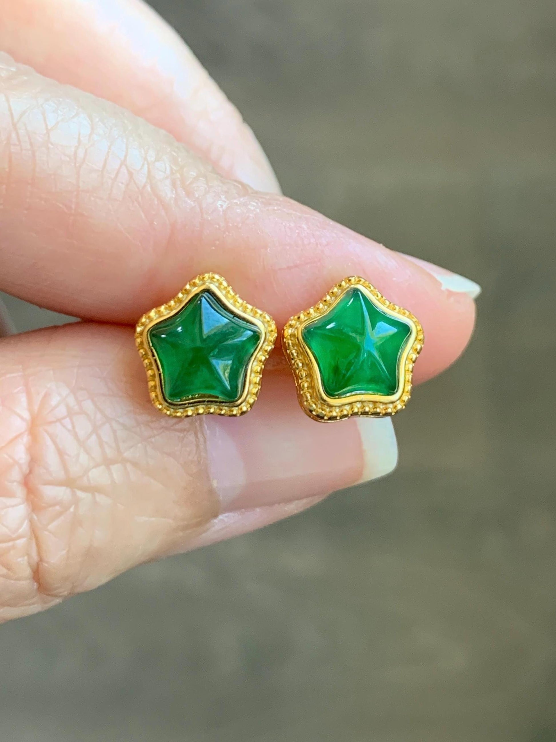 Natural Grade A Guatemalan Icy Translucent Vibrant Green Jadeite Star Stud Earrings Sterling Silver Yellow Gold Overlay 天然冰危绿翡翠星星银耳钉 XWX120