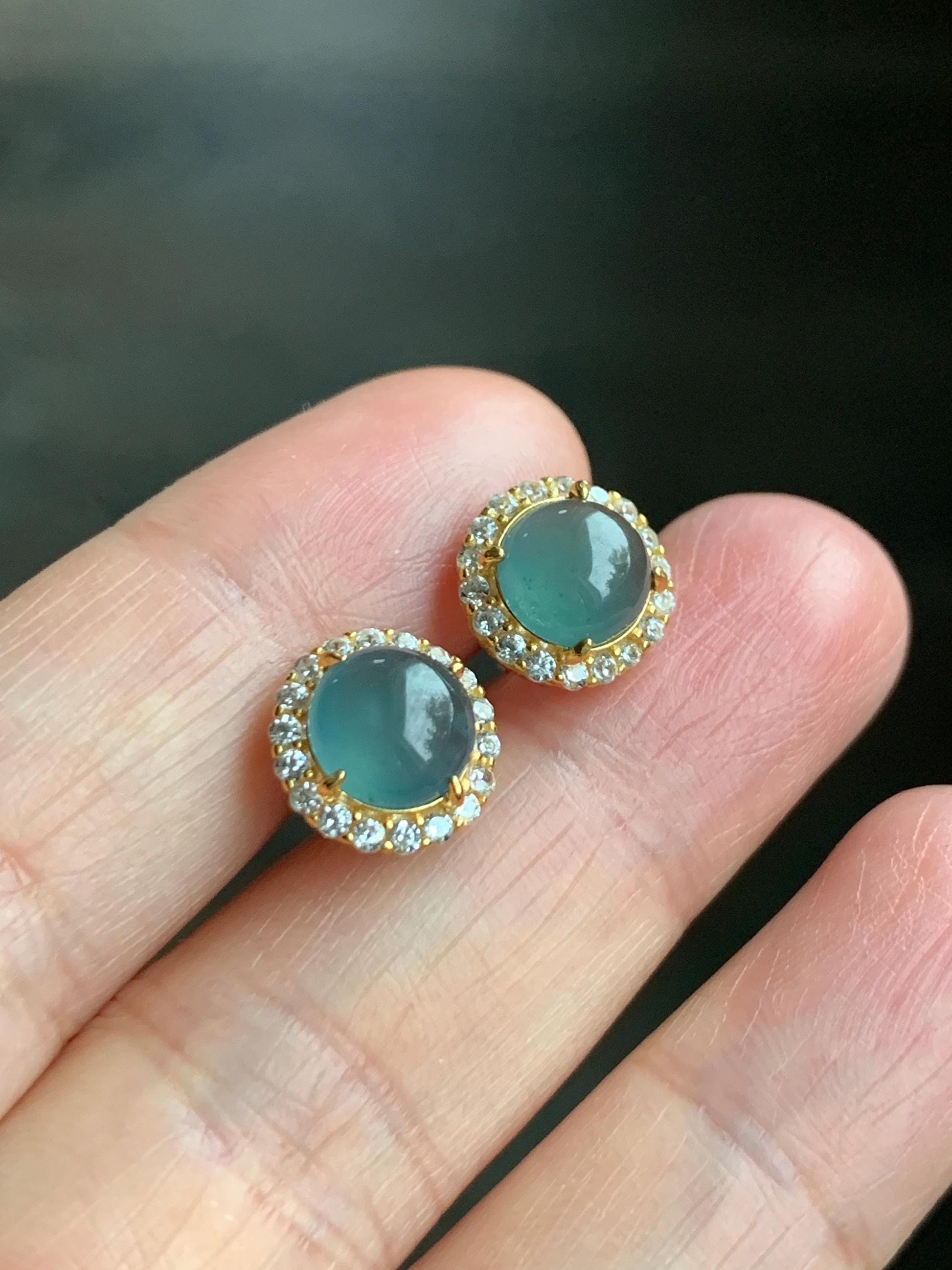 Natural Grade A Guatemalan Icy Translucent Dark Teal Blue Jadeite Halo Style Stud Earrings Sterling Silver YG Overlay 天然冰危深蓝绿翡翠银镶耳钉 WLH88