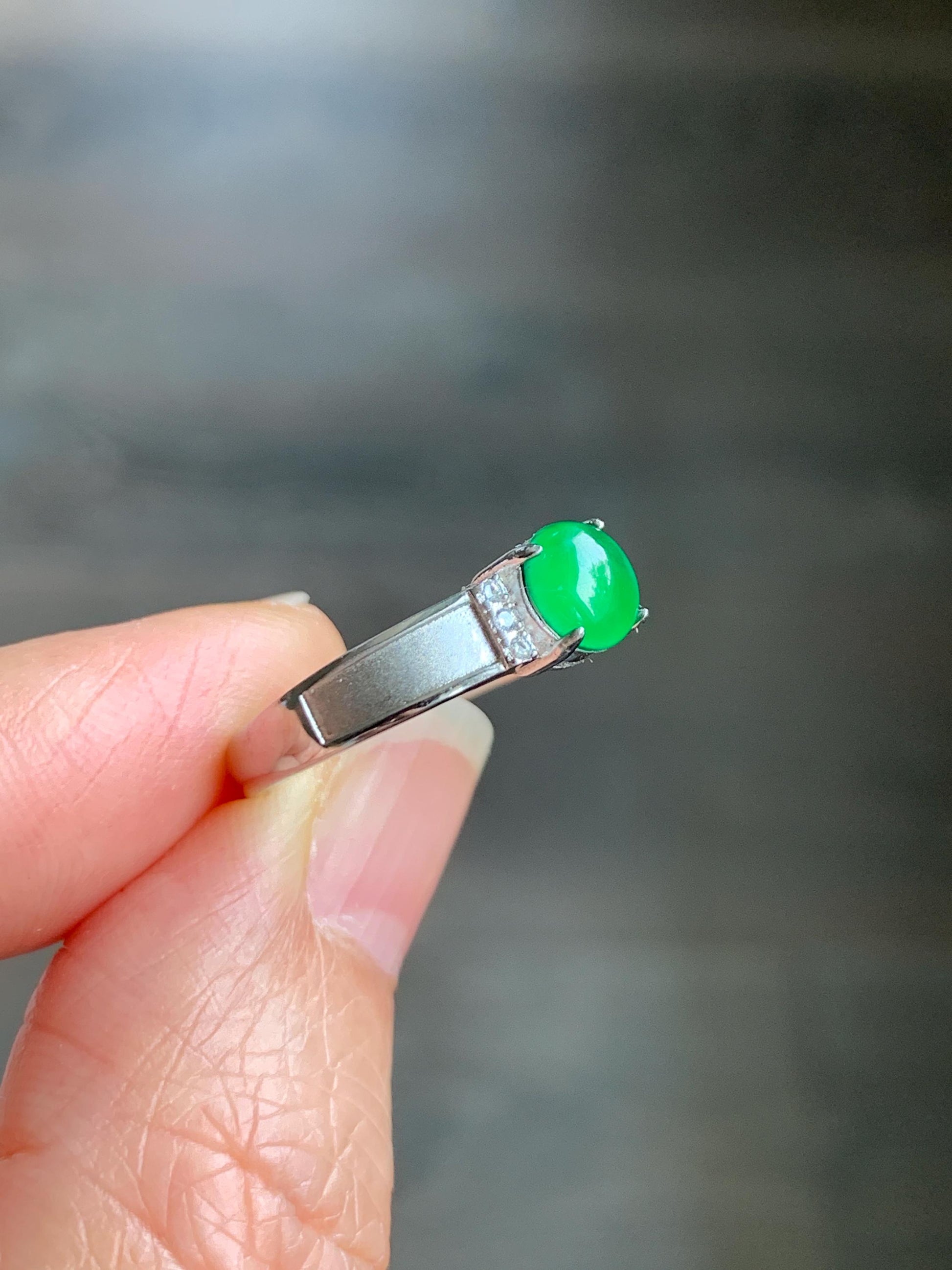 Natural Grade A Guatemalan Icy Translucent Vibrant Green Jadeite Band Style Ring Sterling Silver Size Adjustable 天然冰危绿翡翠银镶戒指 KJL66