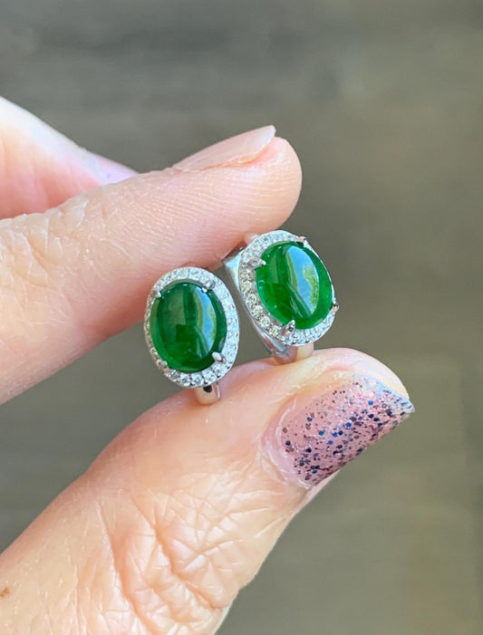 Natural Grade A Guatemalan Icy Translucent Vibrant Green Jade Jadeite Halo Style Huggie Hoop Earrings Sterling Silver 天然冰危绿翡翠镶嵌耳包 TYD88