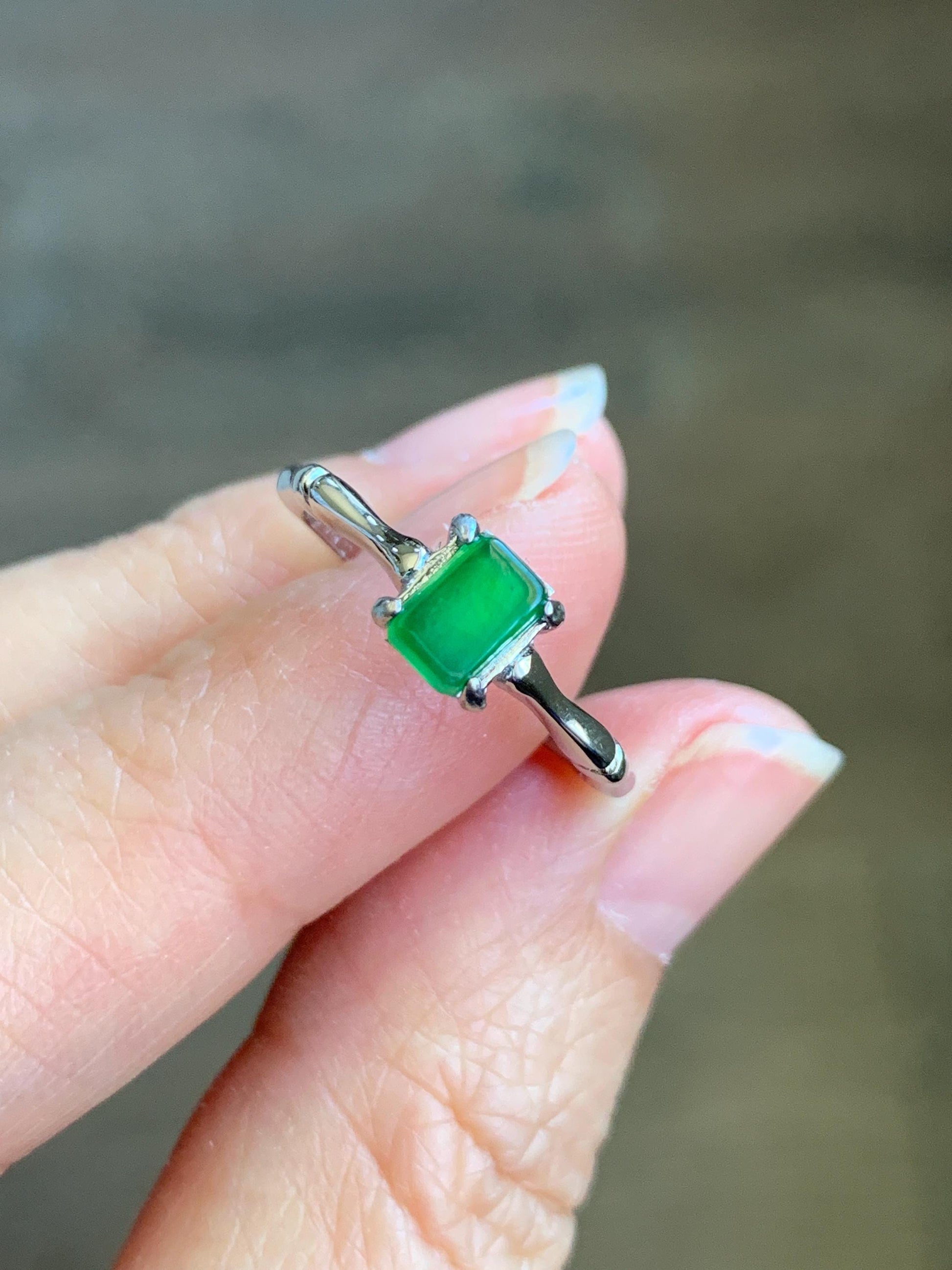 Natural Grade A Guatemalan Icy Translucent Vibrant Green Jadeite Bamboo Ring Sterling Silver Size Adjustable 天然冰危绿切割面翡翠竹节银镶戒指 ZJL55A