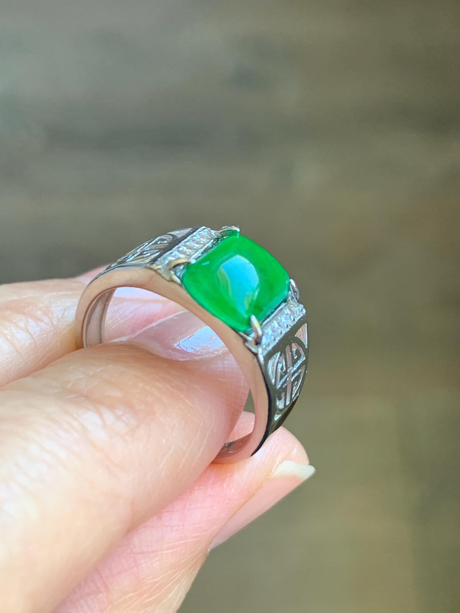 Natural Grade A Guatemalan Icy Translucent Vibrant Green Jadeite Saddle Ring Sterling Silver Size Adjustable 天然冰危绿翡翠马鞍银镶戒指 WLD150D