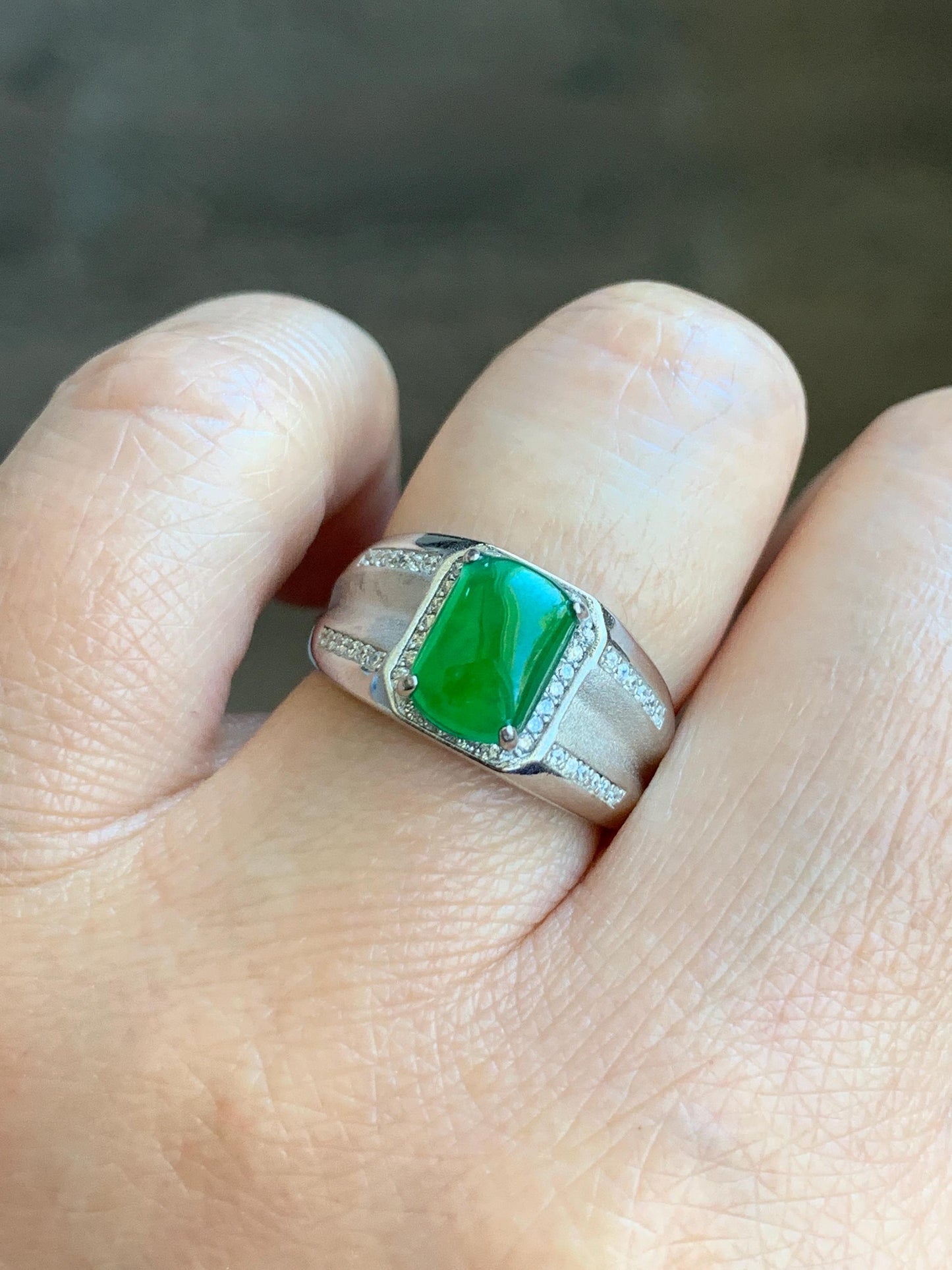 Natural Grade A Guatemalan Icy Translucent Vibrant Green Jadeite Saddle Ring Sterling Silver Size Adjustable 天然冰危绿翡翠马鞍银镶戒指 WLD150B
