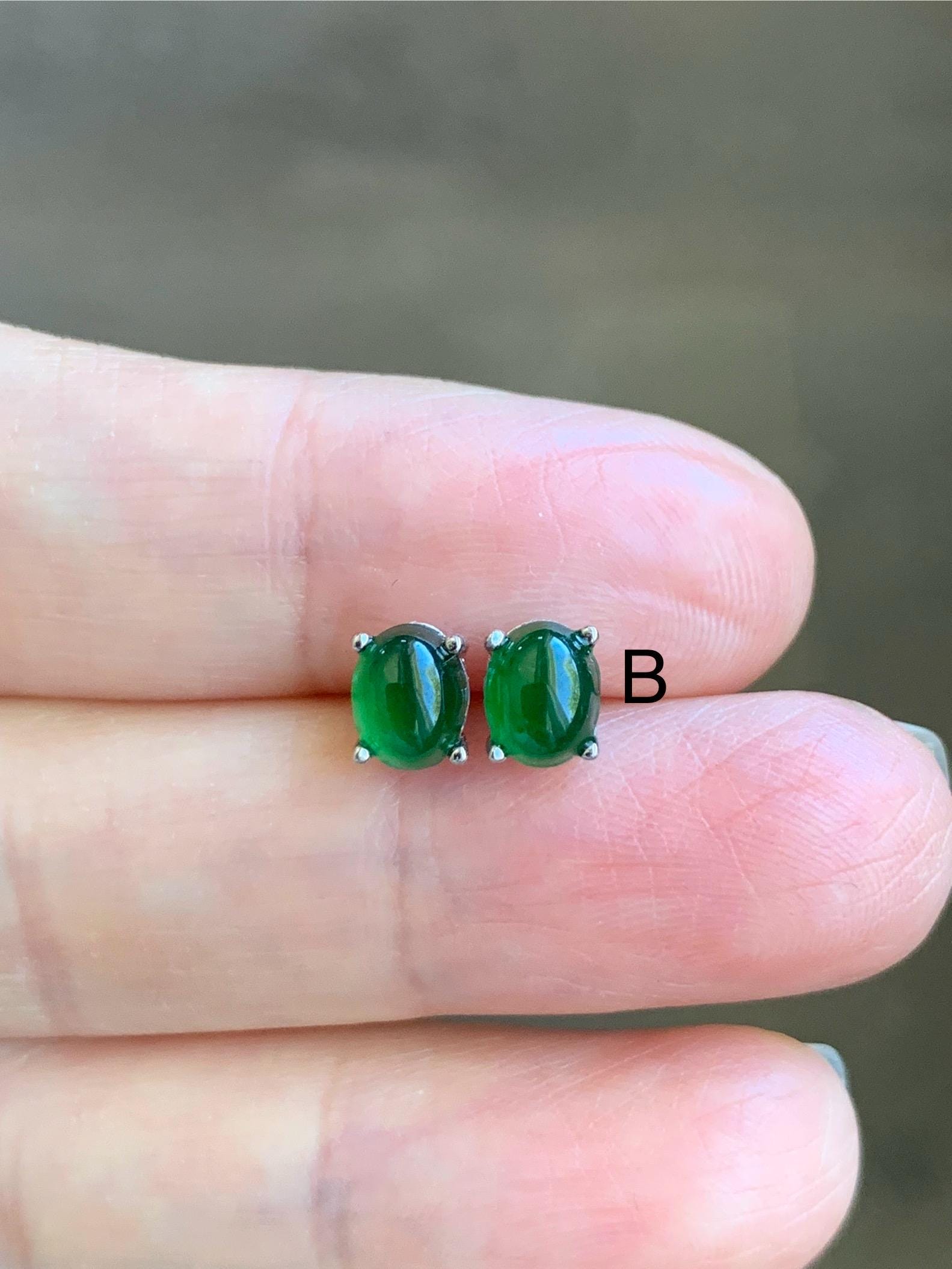 Natural Grade A Guatemalan Icy Translucent Vibrant Green Jade Jadeite Oval Cabochon Stud Earrings Sterling Silver 6x5mm 天然冰危绿翡翠椭圆银镶耳钉 TYW120