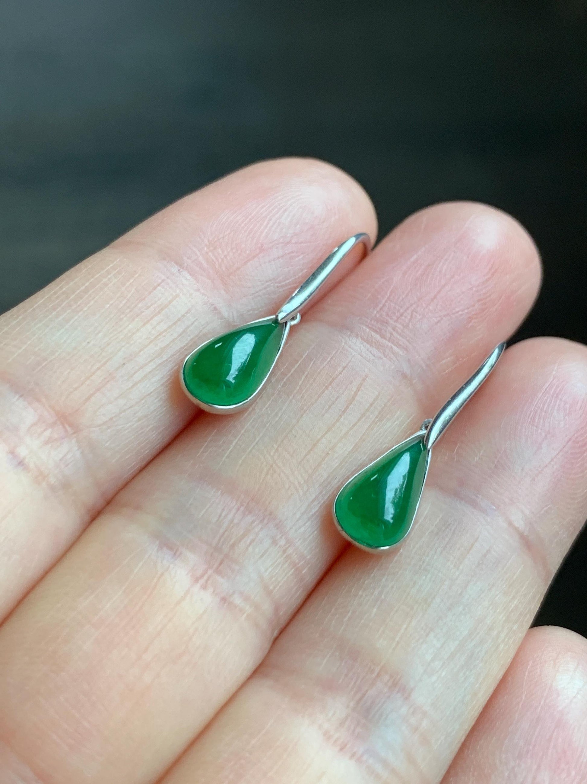Certified Natural Guatemalan Icy Translucent Vibrant Green Jade Jadeite Teardrop Dangle Hook Earrings Sterling Silver 天然冰危绿翡翠水滴银镶耳钩耳吊 7432