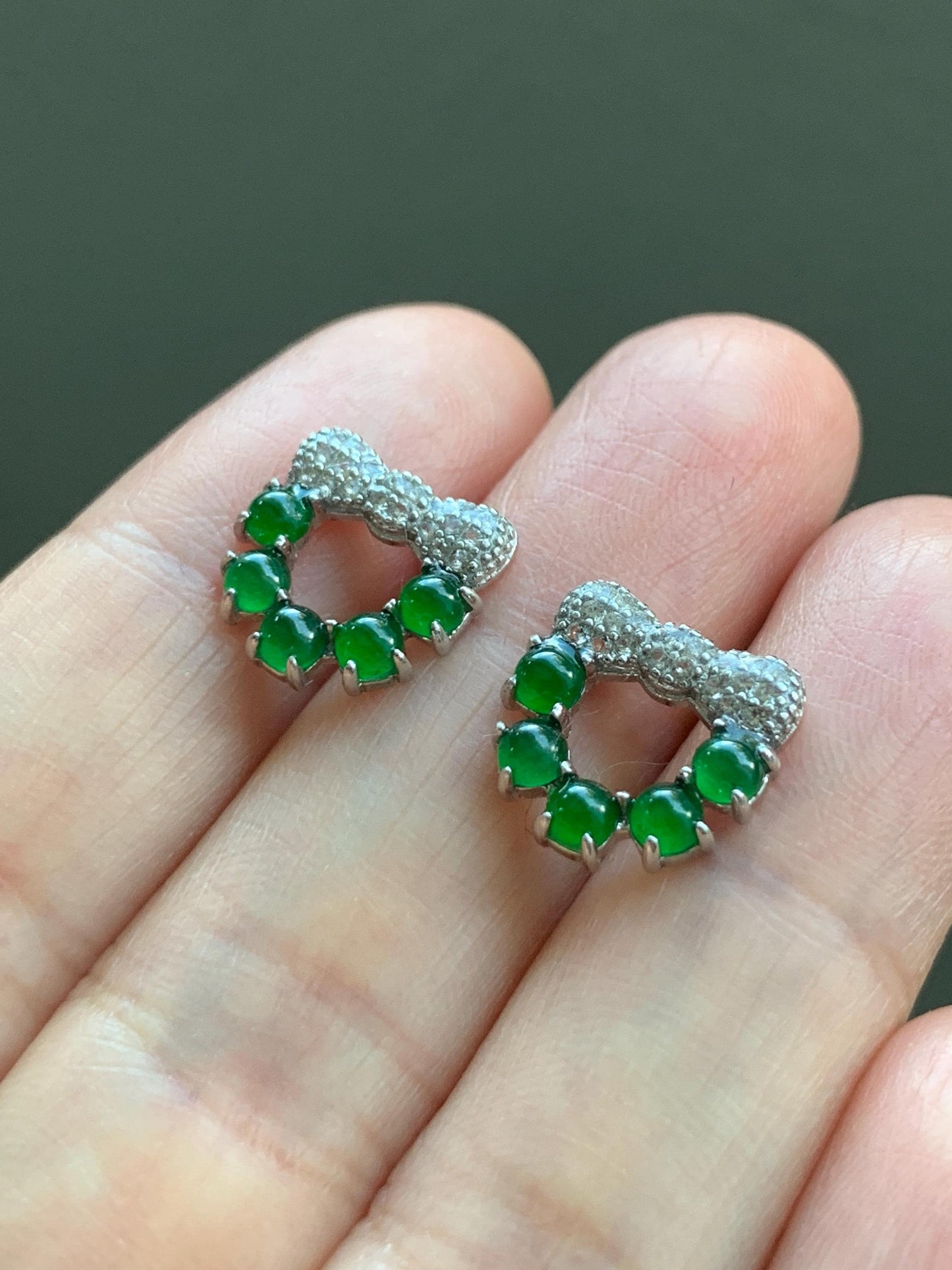 Natural Guatemalan Grade A Icy Translucent Vibrant Green Jadeite Wreath Design Stud Earrings S925 Sterling Silver 2g 天然冰危绿翡翠银镶耳钉 WLQ120