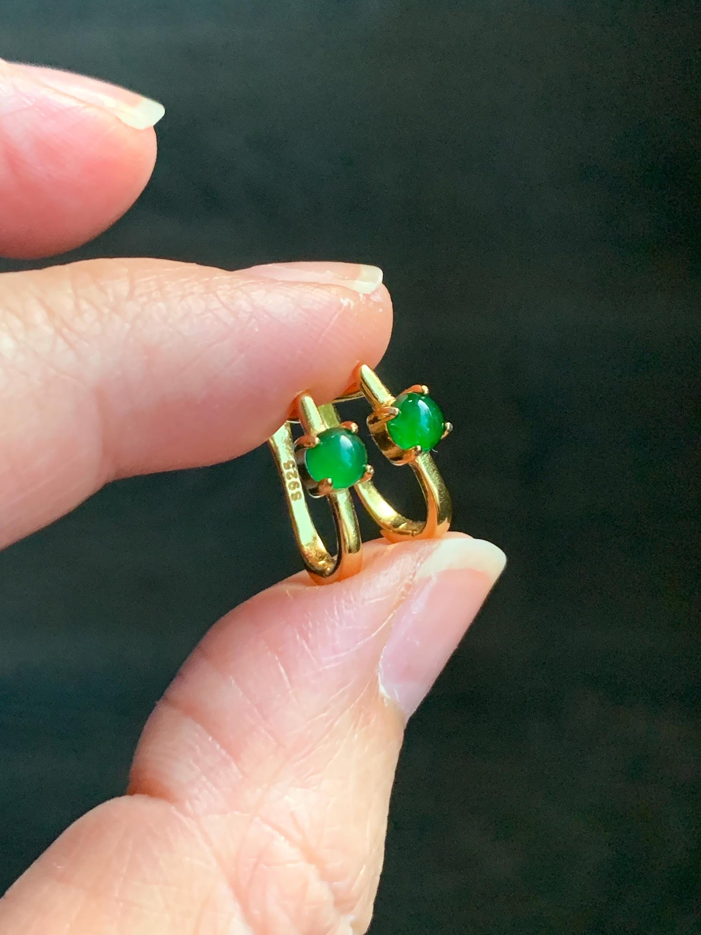 Natural Guatemalan Grade A Icy Translucent Vibrant Green Jadeite Hoop Huggie Earrings Sterling Silver Yellow Gold Overlay 天然冰危绿翡翠银镶耳包 JDEB55