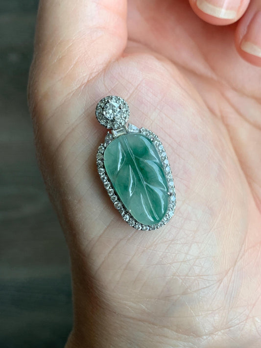 Small Natural Grade A Icy Highly Translucent Gelatinous Green Marbled Jadeite Leaf Pendant S925 Sterling Silver 天然冰胶飘绿花翡翠叶子银镶吊坠 YXR88-C