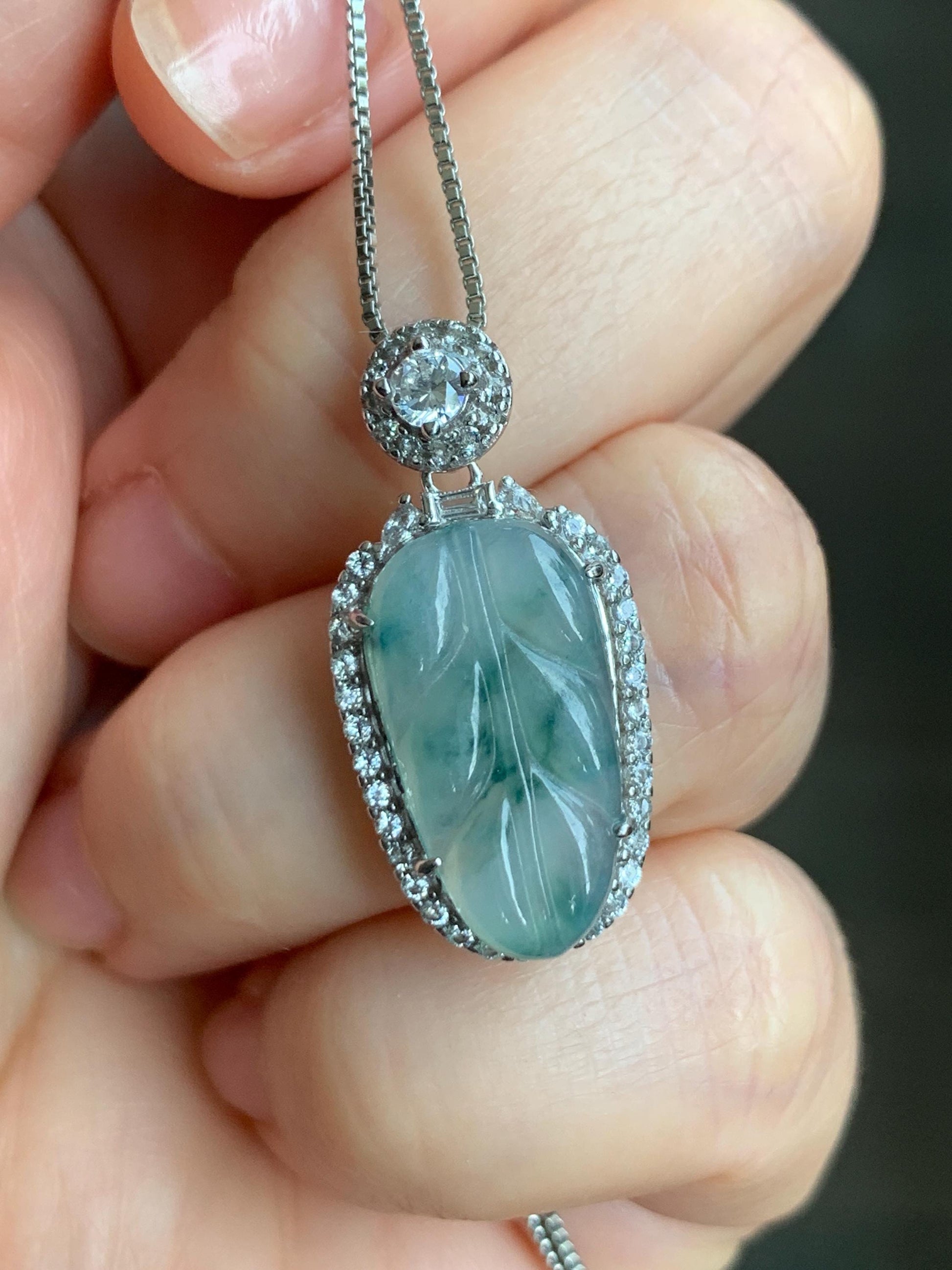 Small Natural Grade A Icy Highly Translucent Gelatinous Green Marbled Jadeite Leaf Pendant S925 Sterling Silver 天然冰胶飘绿花翡翠叶子银镶吊坠 YXR88-D