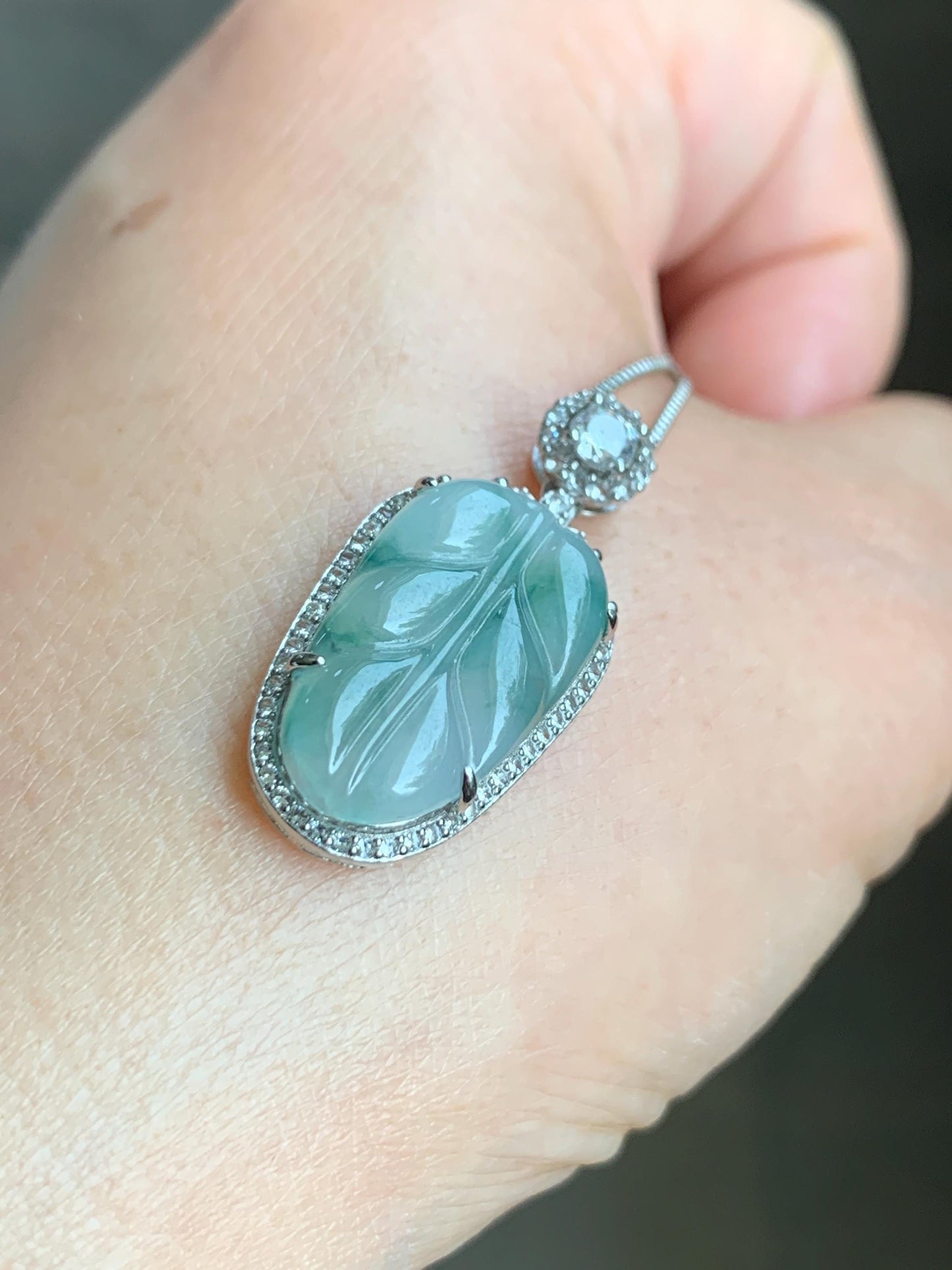 Small Natural Grade A Icy Highly Translucent Gelatinous Green Marbled Jadeite Leaf Pendant S925 Sterling Silver 天然冰胶飘绿花翡翠叶子银镶吊坠 YXR88-E