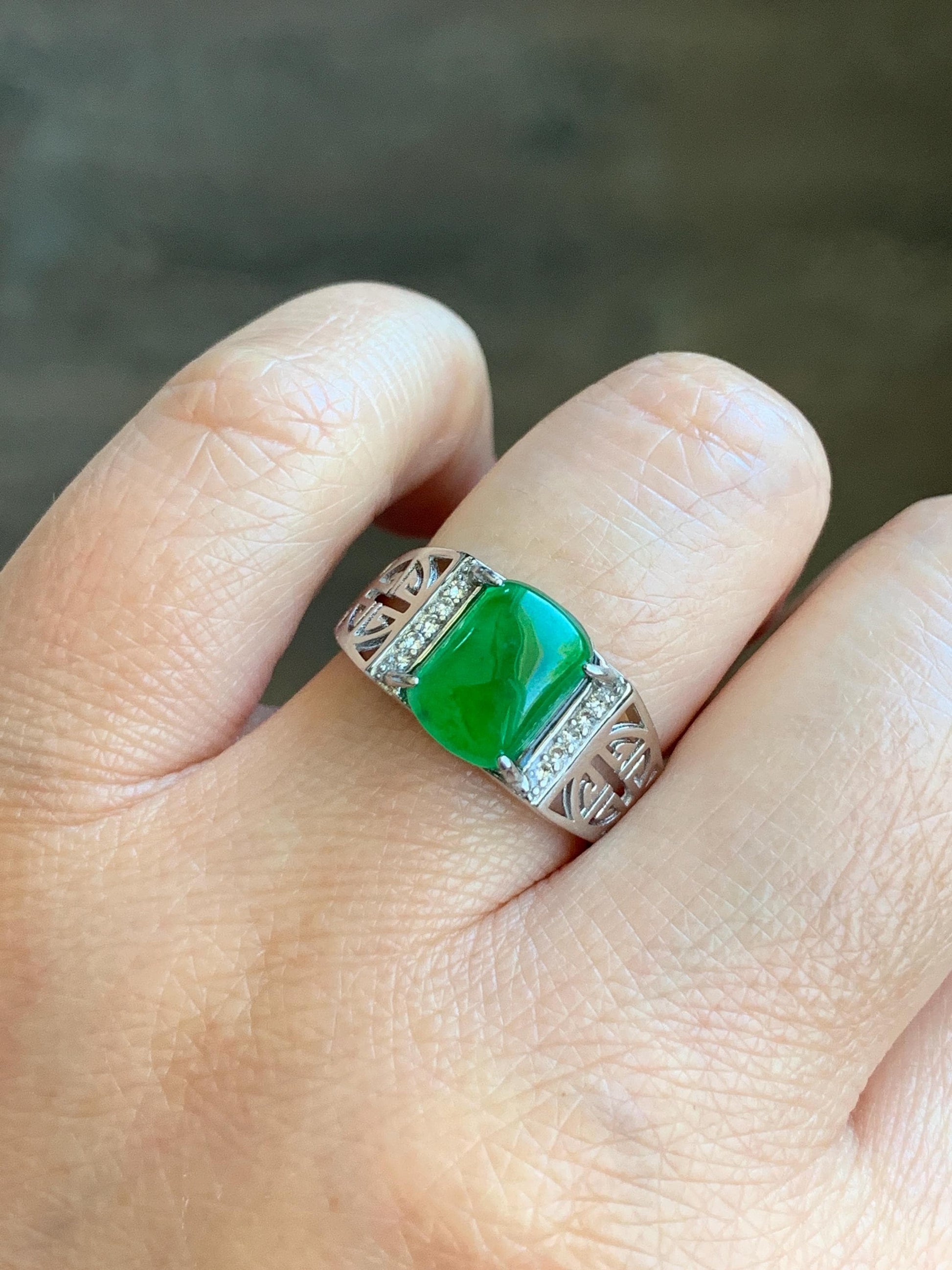 Natural Grade A Guatemalan Icy Translucent Vibrant Green Jadeite Saddle Ring Sterling Silver Size Adjustable 天然冰危绿翡翠马鞍银镶戒指 WLD150D
