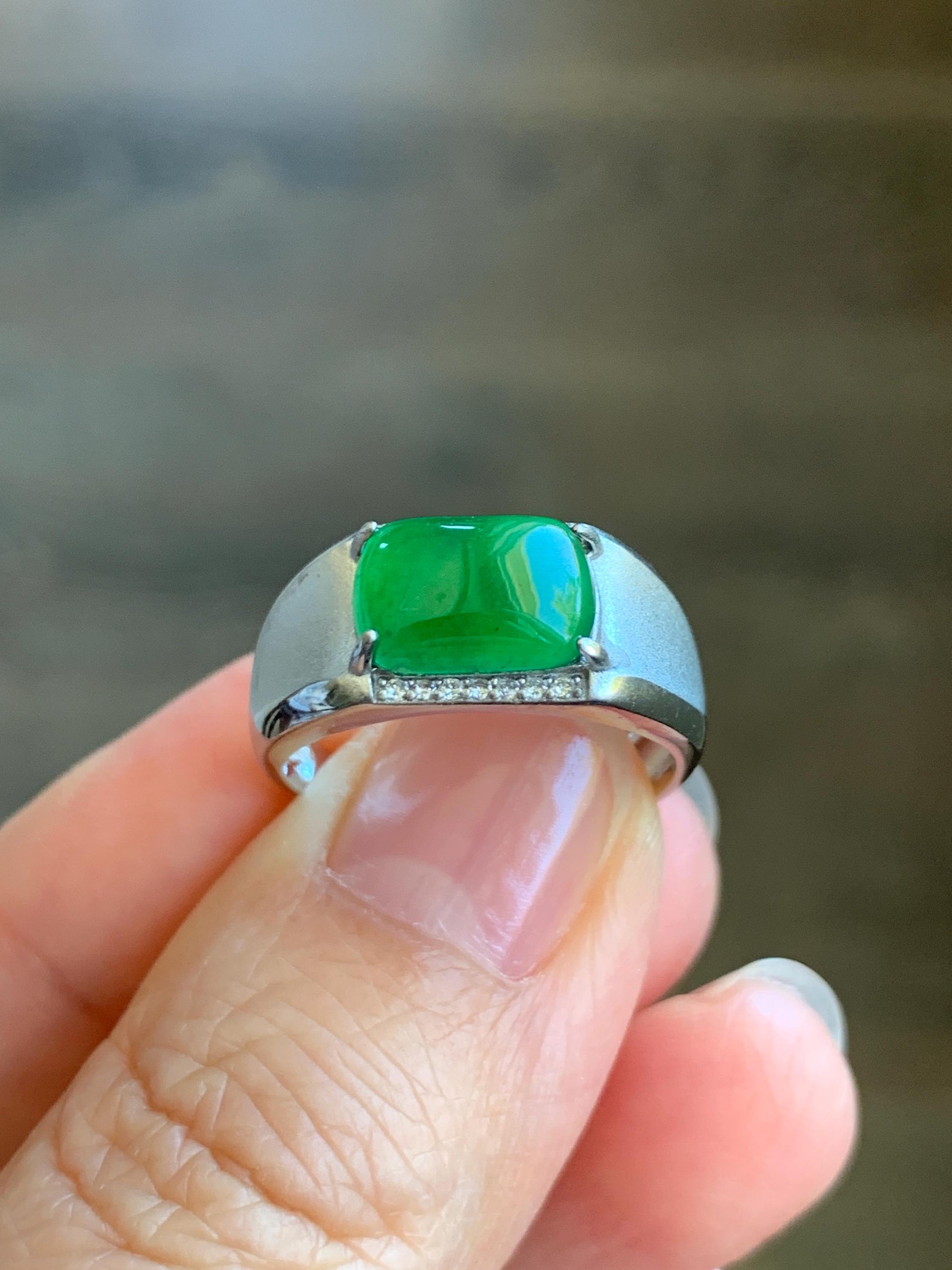 Natural Grade A Guatemalan Icy Translucent Vibrant Green Jadeite Saddle Ring Sterling Silver Size Adjustable 天然冰危绿翡翠马鞍银镶戒指 WLD150C