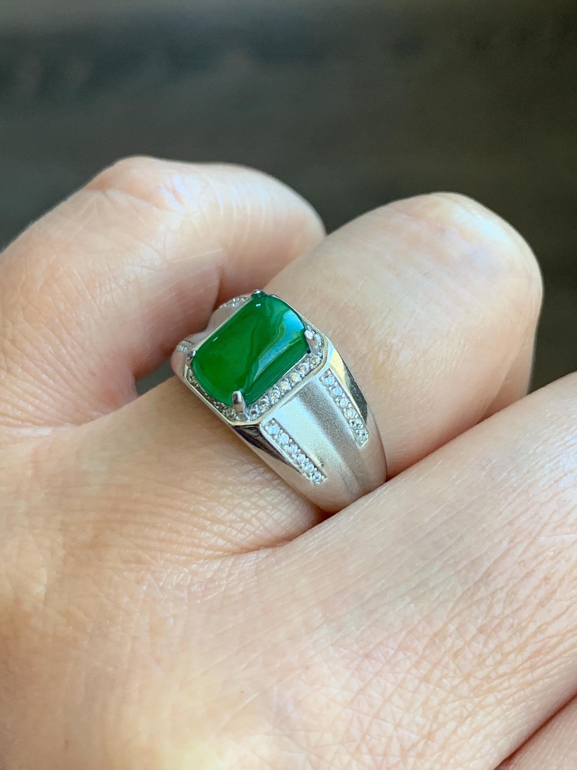 Natural Grade A Guatemalan Icy Translucent Vibrant Green Jadeite Saddle Ring Sterling Silver Size Adjustable 天然冰危绿翡翠马鞍银镶戒指 WLD150B