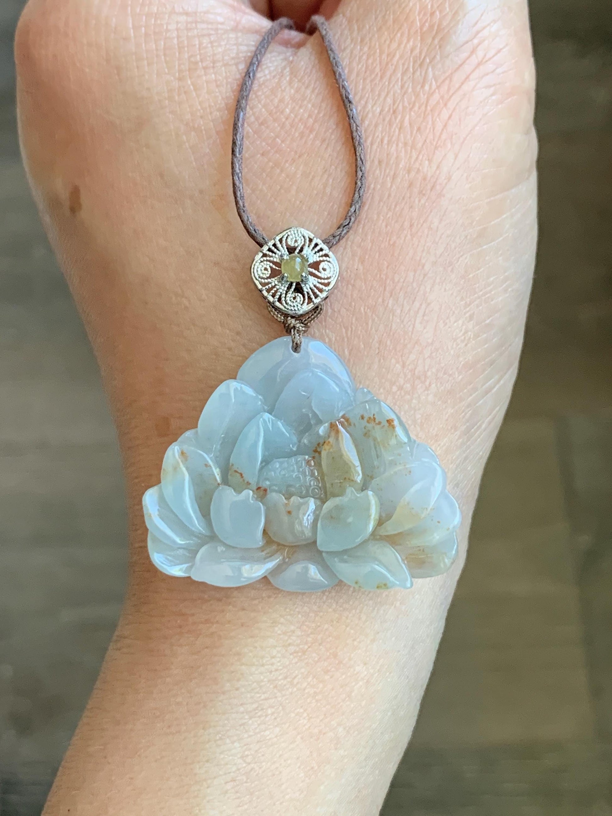Natural Grade A Icy Translucent Pastel Blue Golden Brown Marbled Jadeite Lotus Flower Rope Necklace Sterling Silver 26" 10g 天然冰胶蓝底撒金翡翠莲花吊坠 Z