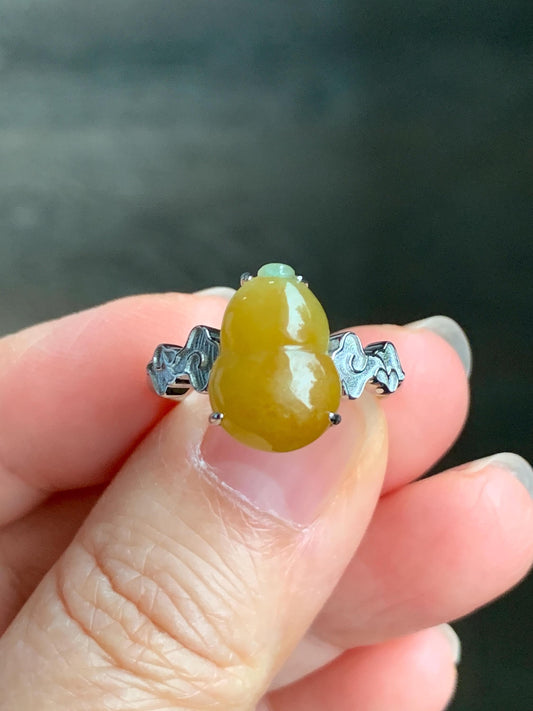 Certified Natural Grade A Icy Translucent Gelatinous Deep Yellow Jadeite Gourd Hulu Ring Sterling Silver size 7.25 US 天然糯冰油黄翡翠葫芦镶嵌戒指 1501