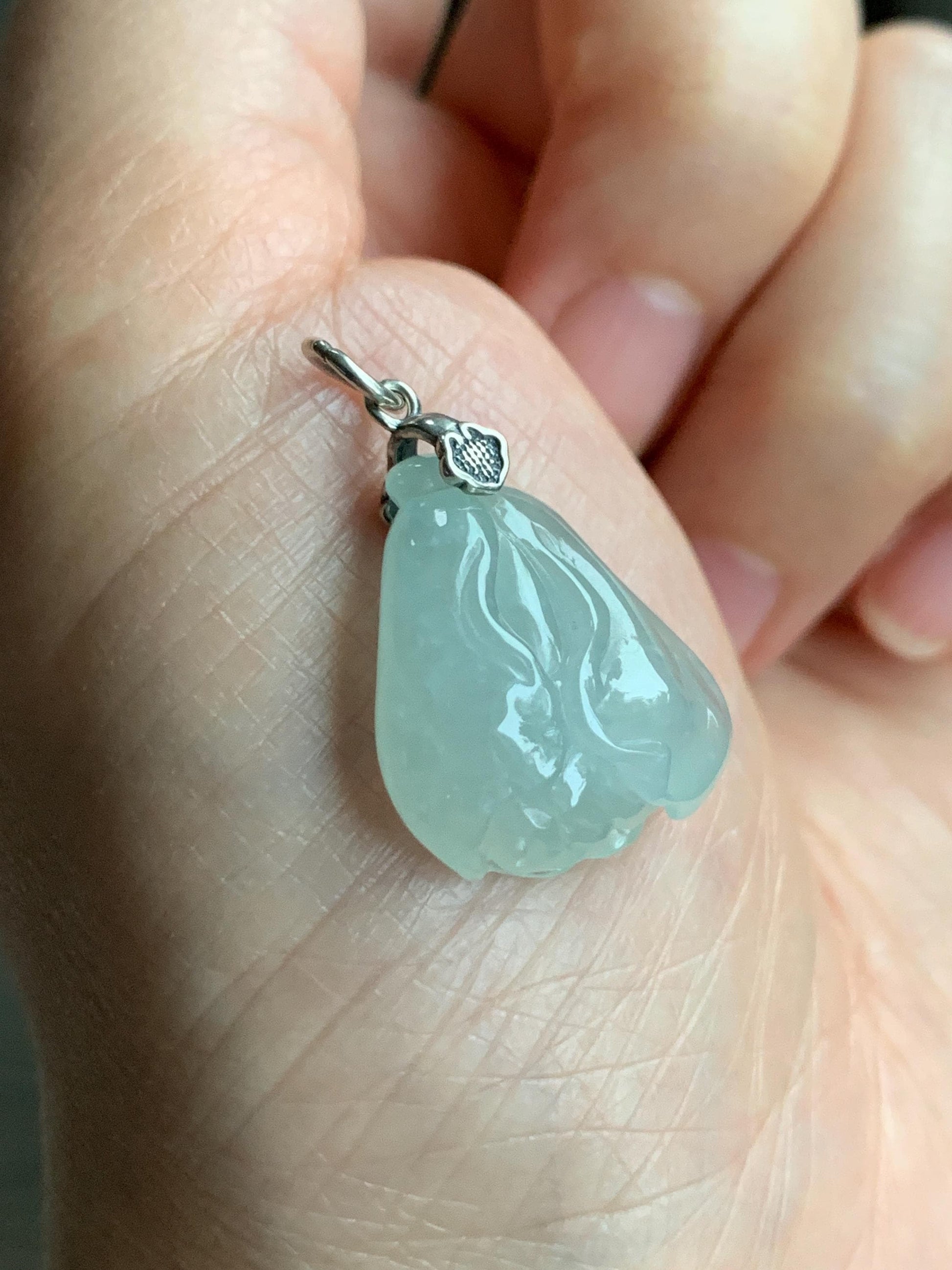 Natural Grade A Icy Translucent Gelatinous Pastel Green Jadeite Carved Cabbage Pendant Sterling Silver 5g 天然冰胶晴底翡翠白菜吊坠 MBC360