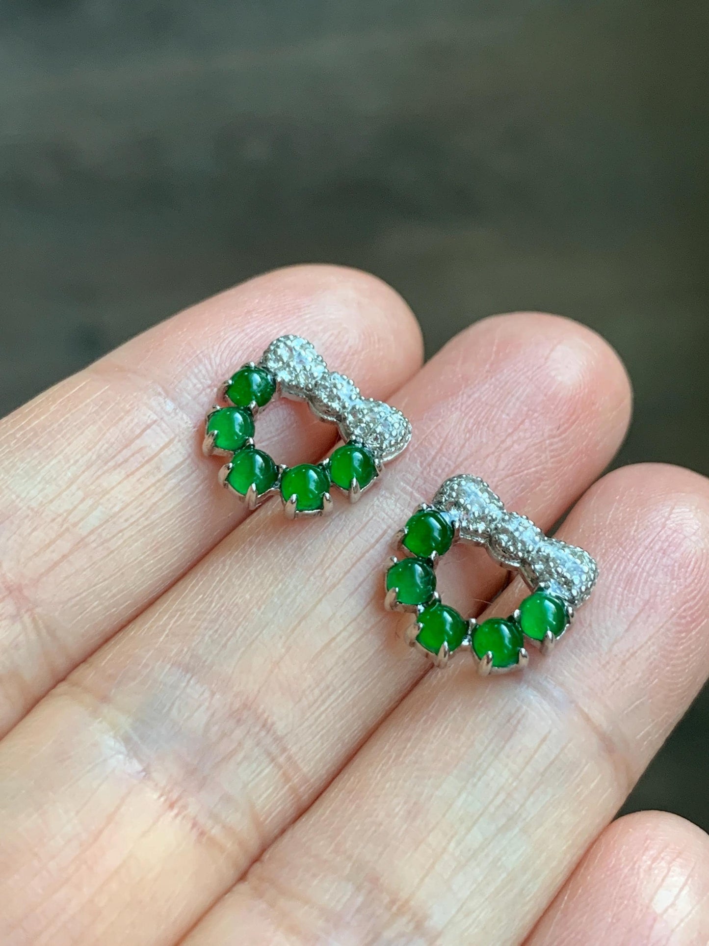 Natural Guatemalan Grade A Icy Translucent Vibrant Green Jadeite Wreath Design Stud Earrings S925 Sterling Silver 2g 天然冰危绿翡翠银镶耳钉 WLQ120